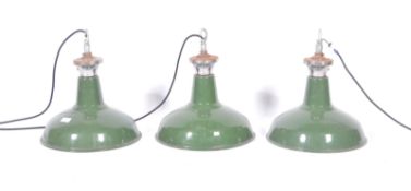 20TH CENTURY VINTAGE INDUSTRIAL ENAMEL PENDANT LIGHTS