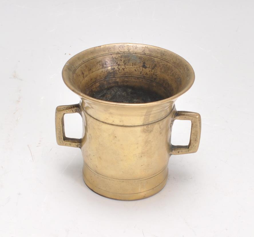 A Chinese bronze censer ding bowl of cylindrical f - Image 3 of 7