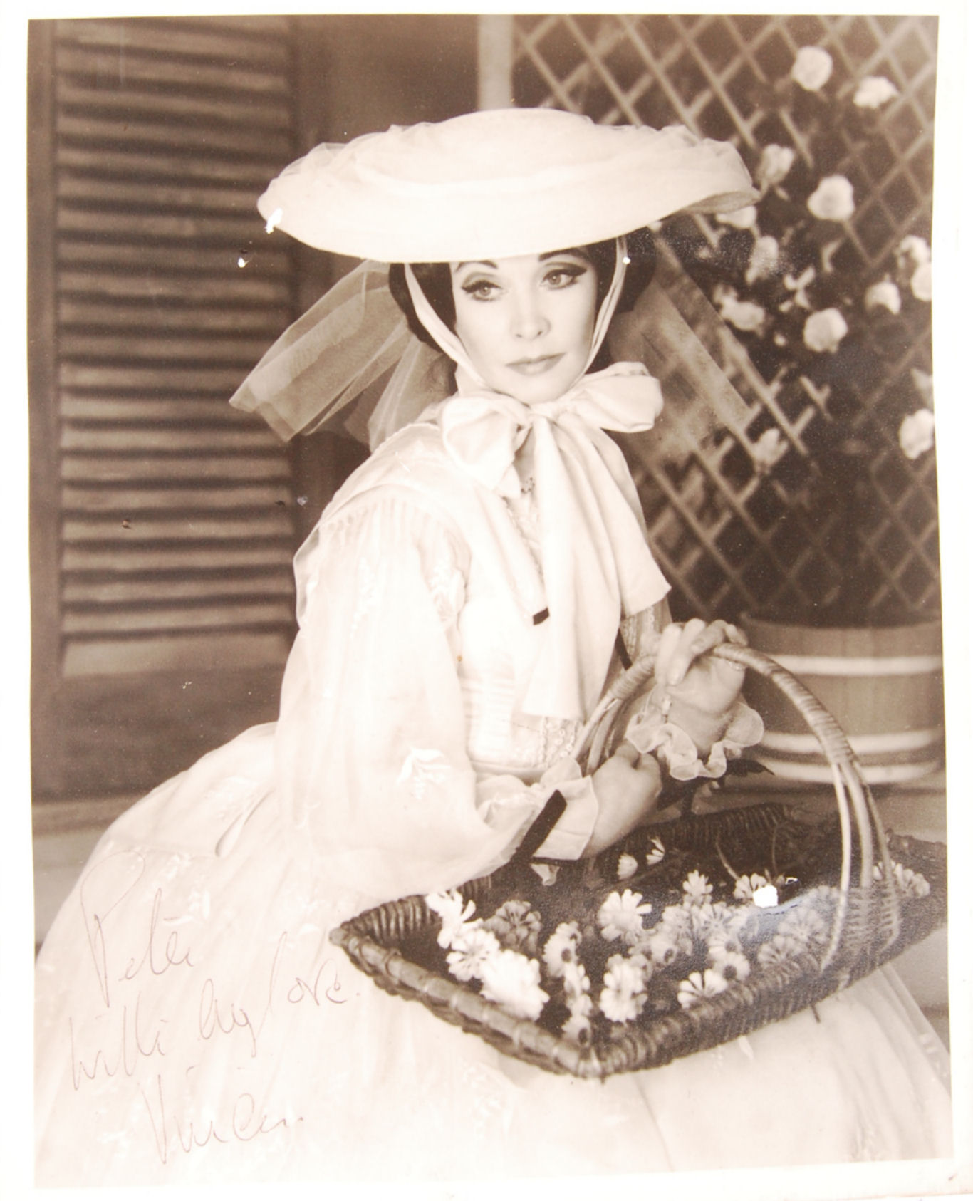 VIVIEN LEIGH - AUTOGRAPHED PHOTOGRAPH TO PETER WYN