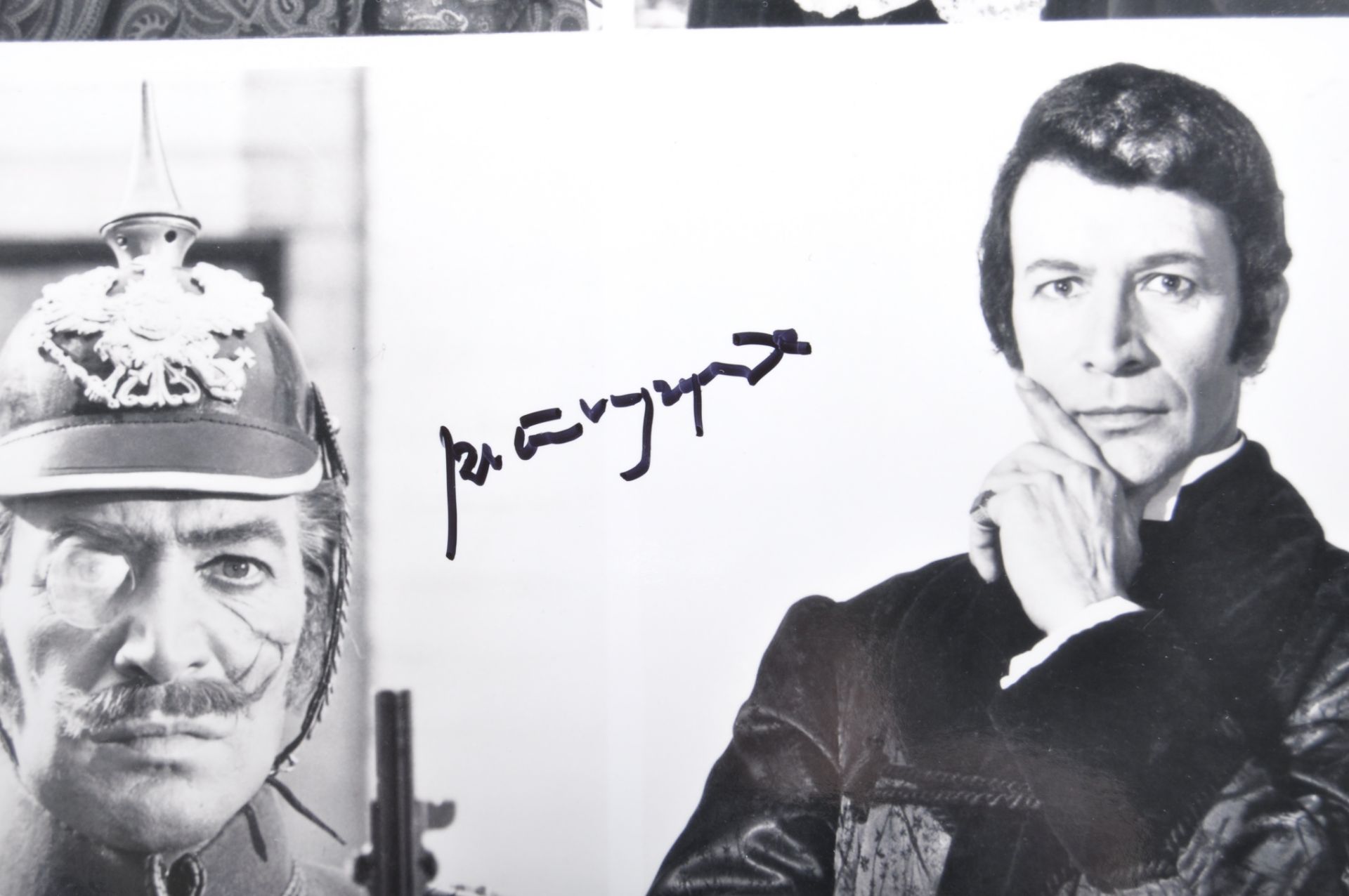 PETER WYNGARDE - THE AVENGERS - AUTOGRAPHED 8X10" PHOTO - Image 2 of 2