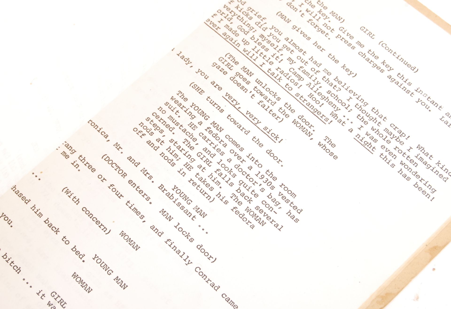 PETER WYNGARDE'S PERSONAL SCRIPT FROM THE PLAY 'VE - Bild 4 aus 7