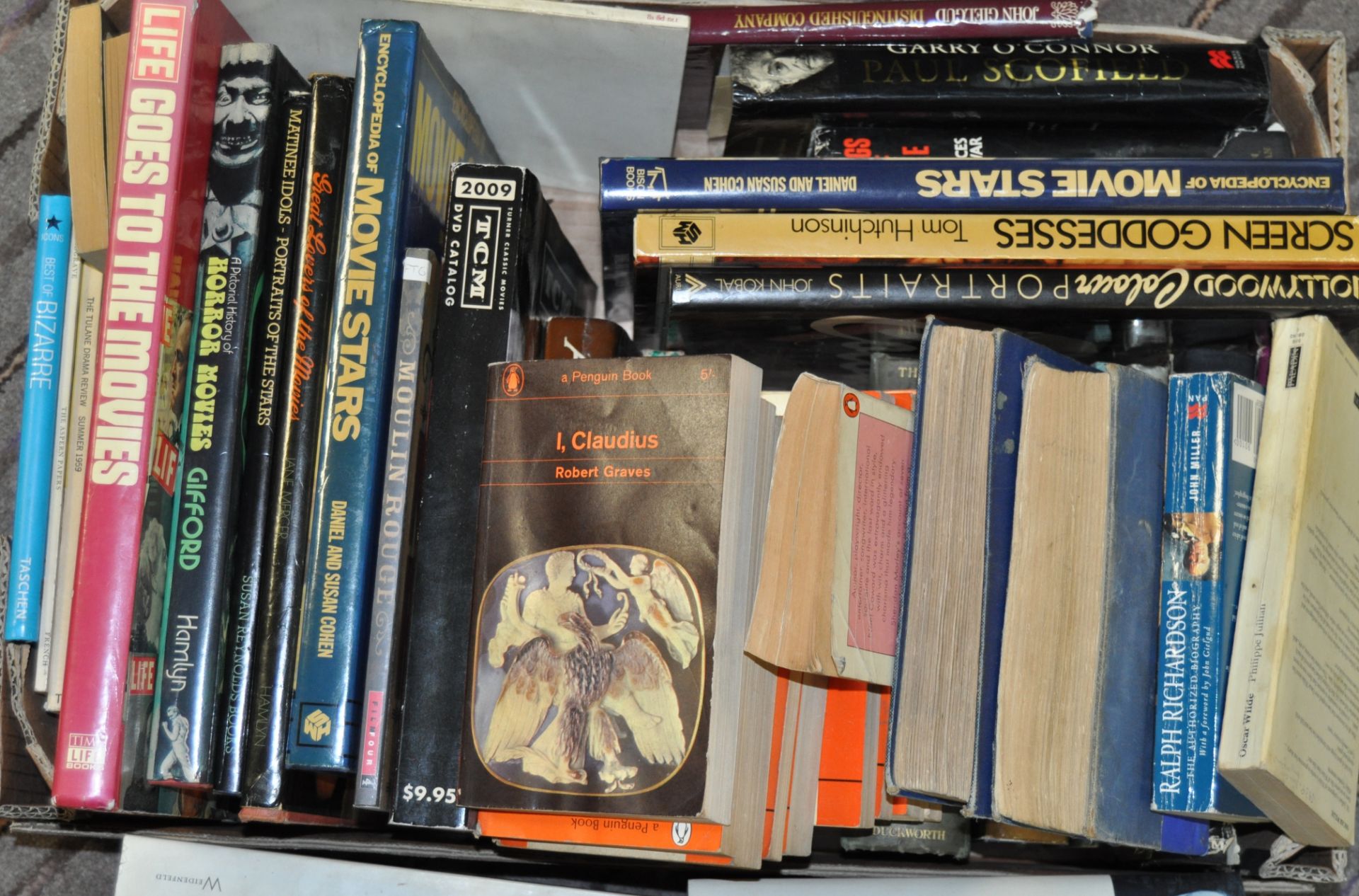 PETER WYNGARDE LIBRARY - LARGE COLLECTION OF BOOKS