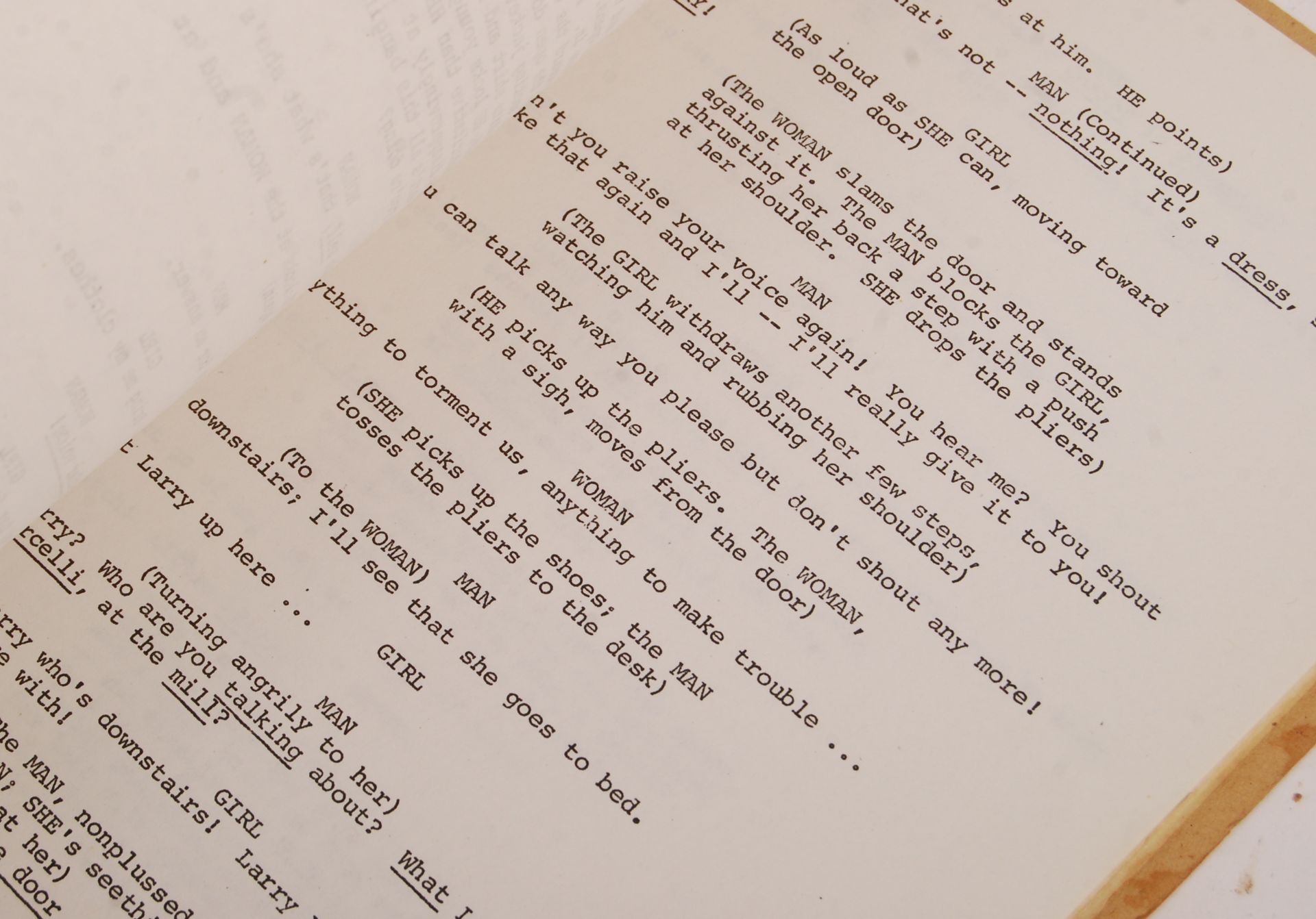 PETER WYNGARDE'S PERSONAL SCRIPT FROM THE PLAY 'VE - Bild 6 aus 7