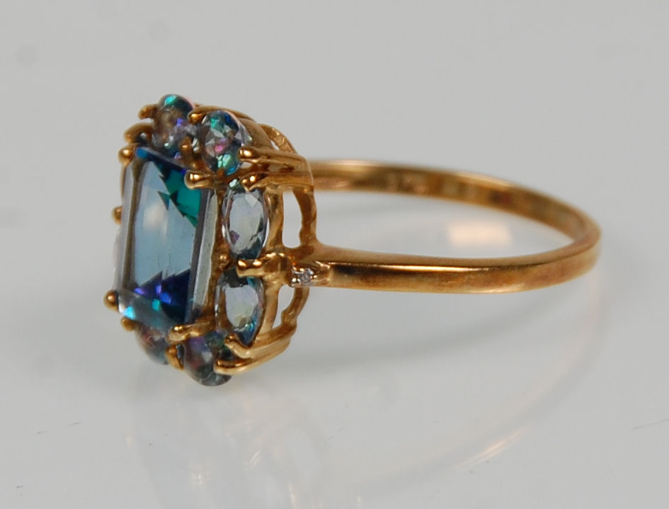 Two 9ct yellow ladies dress rings. One set with a large square faceted cut blue stone surround by - Image 4 of 12