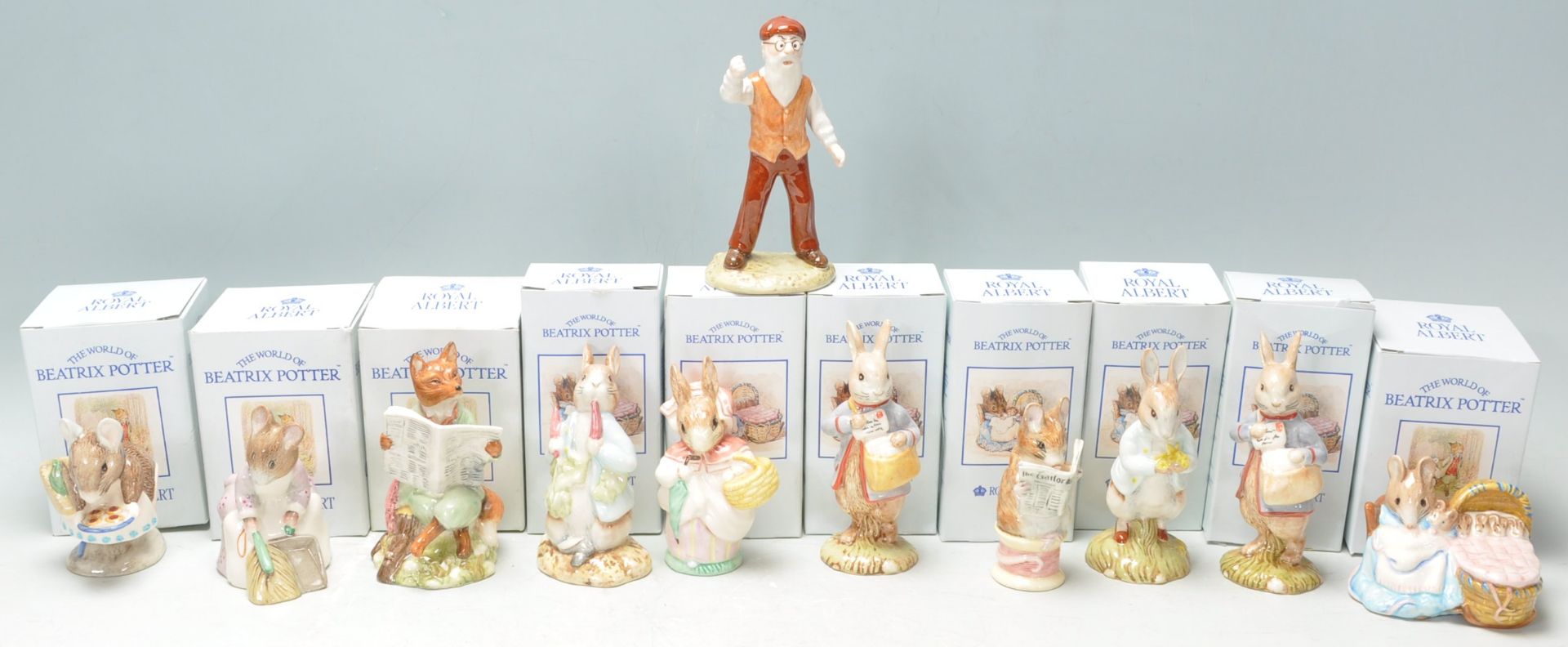 A collection of eleven Royal Albert ceramic figures in 'The World Of Beatrix Potter Collection' to - Bild 2 aus 10
