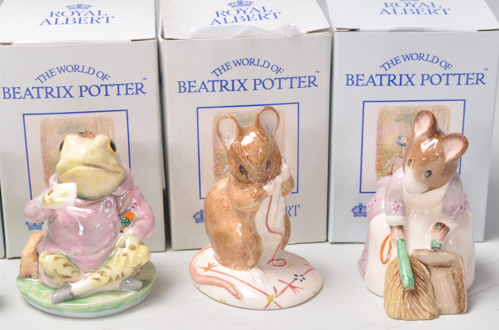 A group of twelve Royal Albert ceramic figures in 'The World Of Beatrix Potter Collection' to - Bild 6 aus 10