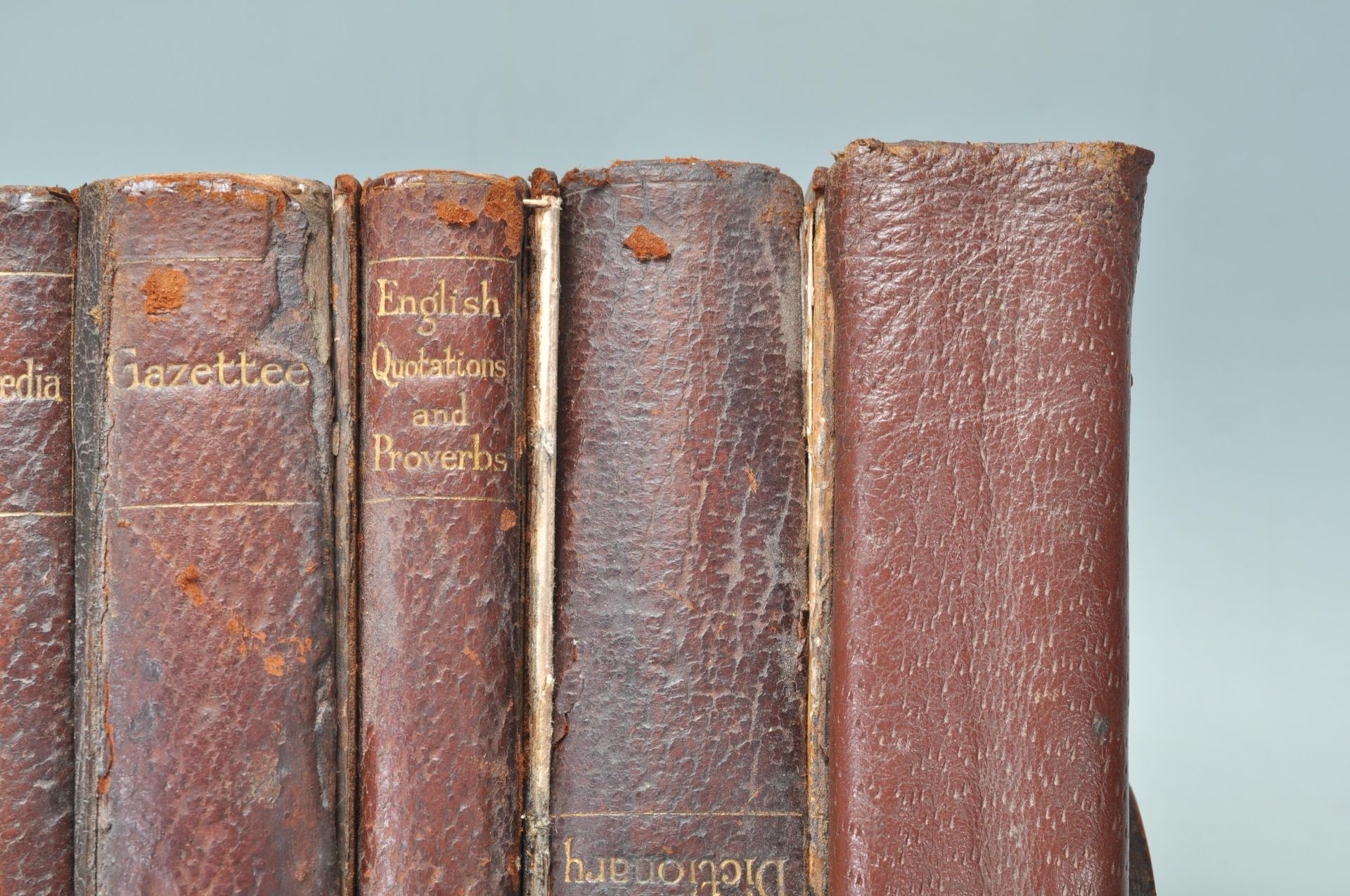 An early 20th Century oak Asprey's  of London small book shelf / book stand complete with a - Bild 5 aus 11