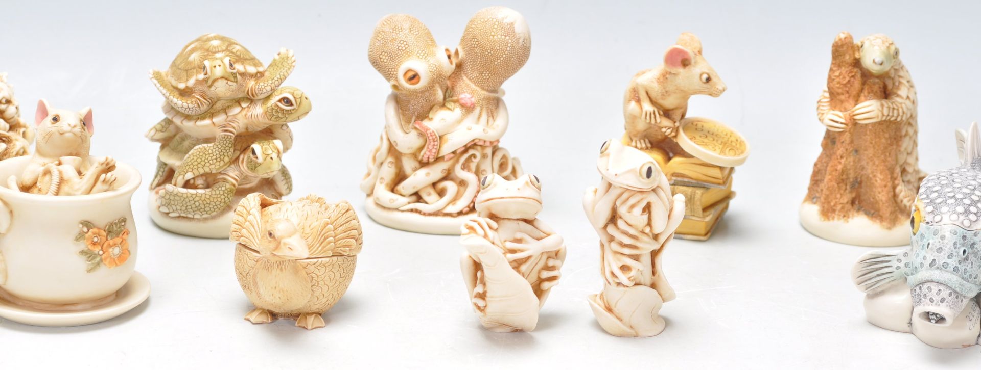 A group of thirteen Harmony Kingdom resin animal novelty figurines / trinket pots to include Balzac, - Bild 3 aus 11