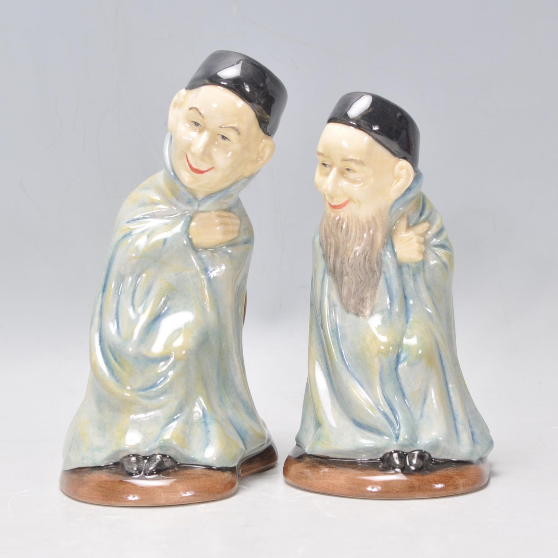 A pair of Royal Doulton ceramic character jugs to include 'The Spook' D7132 and 'The Bearded - Bild 2 aus 9