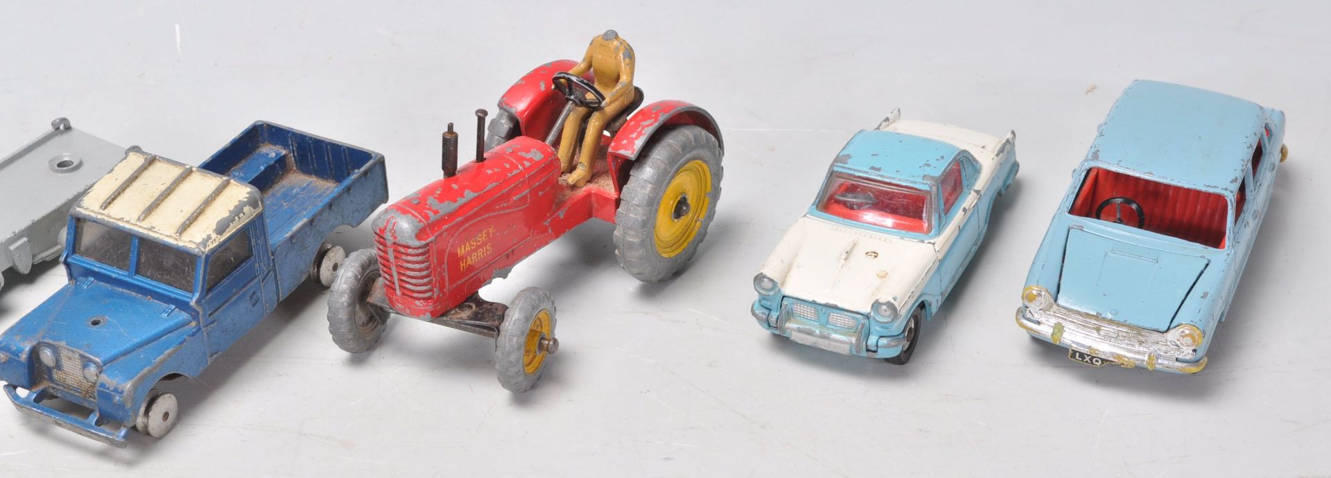 A collection of assorted vintage diecast scale model vehicles, to include; Dinky Meccano Toy - Image 4 of 6