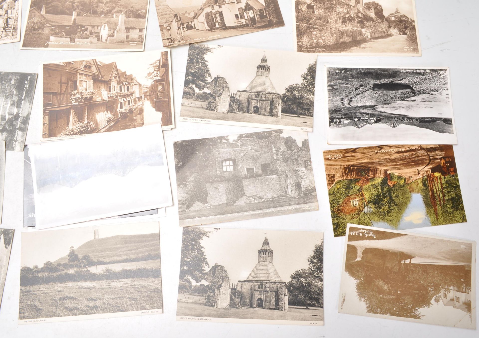 A collection of 19th Century Victorian postcards and photographs to include black and white - Bild 5 aus 8