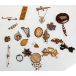 A mixed group of ladies jewellery, mostly brooches to include ribbon examples, multiple Victorian