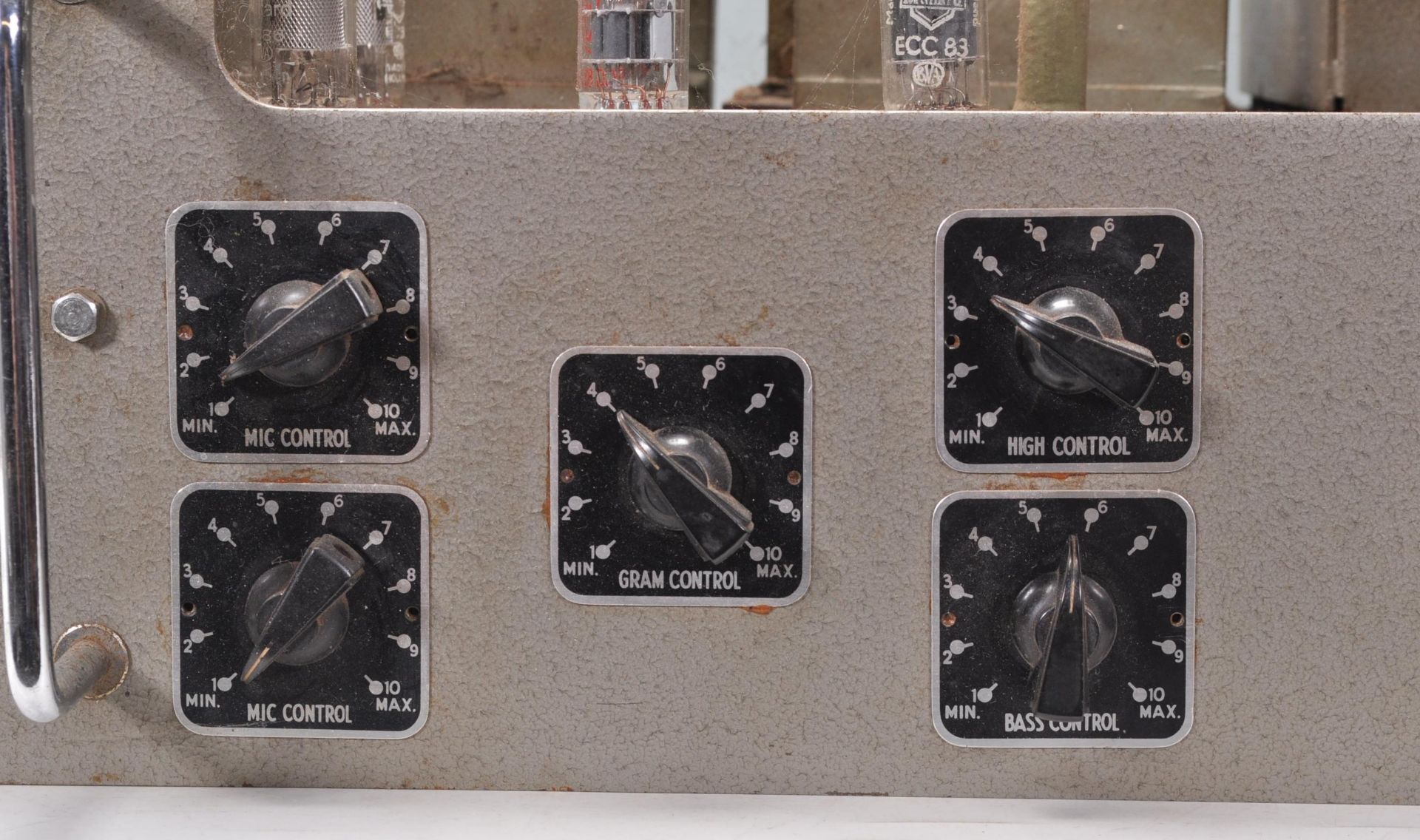 A vintage mid 20th Century valve amplifier having four original KT88 valves marked 8250Z. - Image 2 of 9