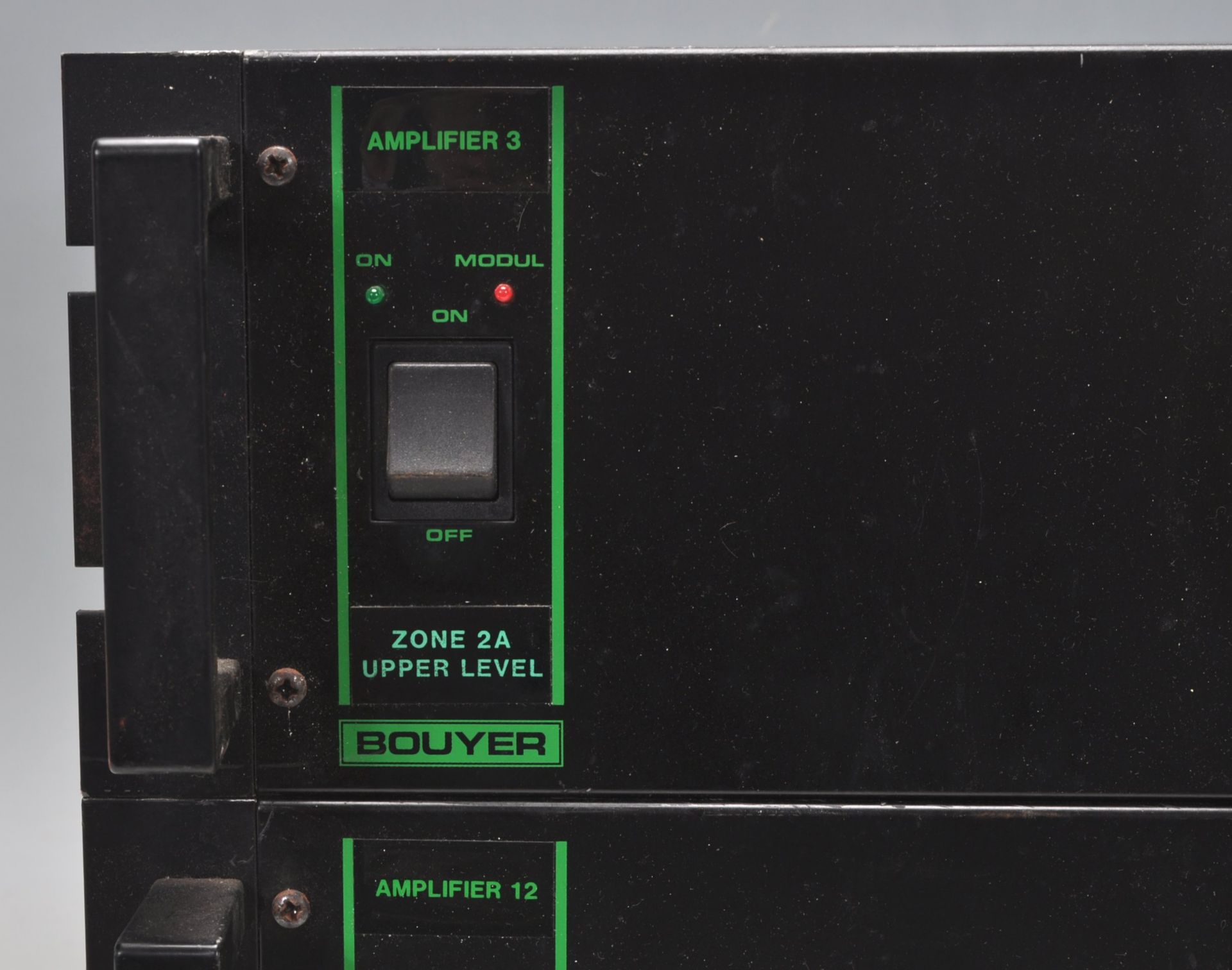 A pair of vintage Bouyer Ampli 100w AM 1106-a power amplifiers, marked 24V Fus T10A, No. 09100751. - Image 2 of 6