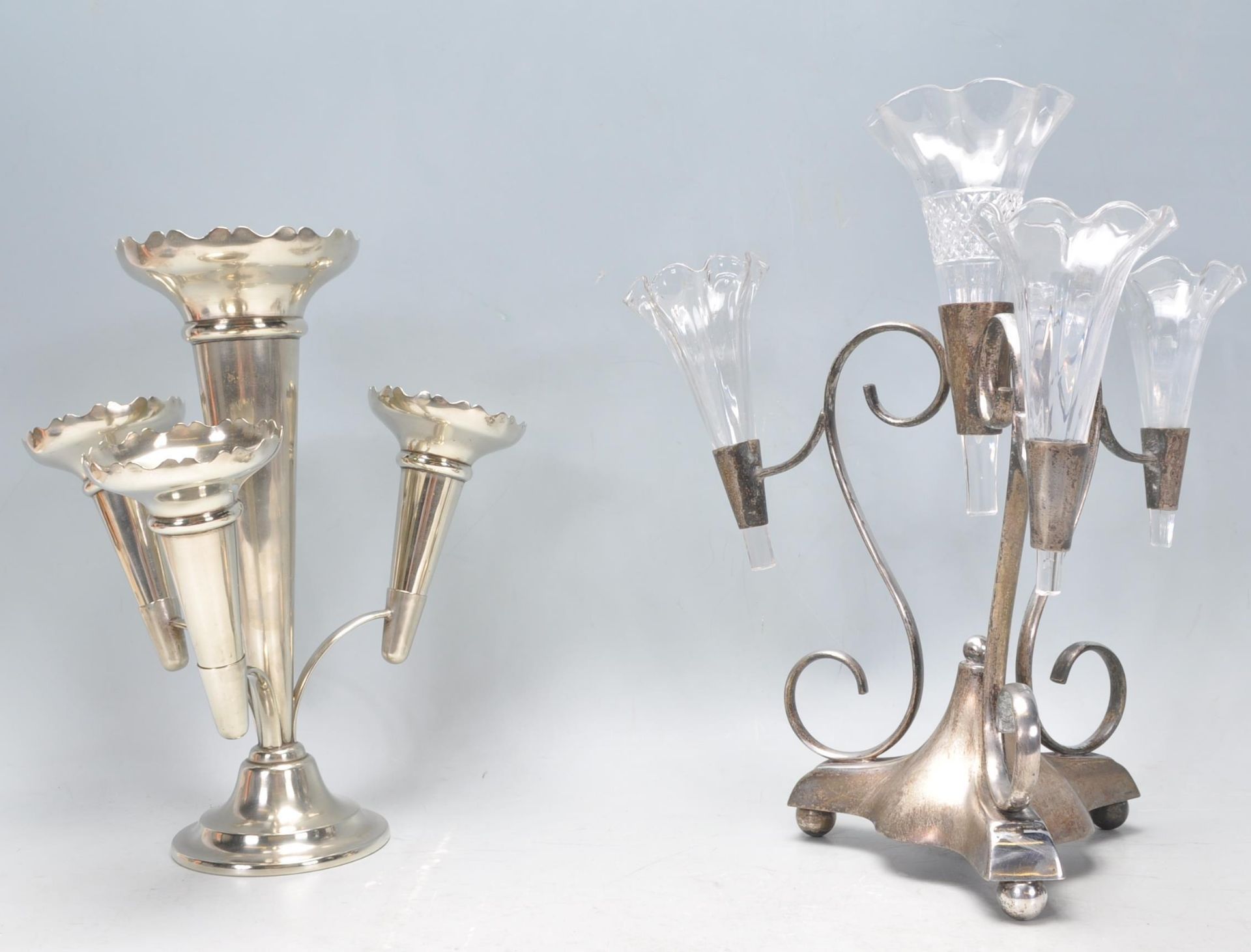 Two 20th Century silver plated table centerpiece epergnes to include one of tripod form with three - Bild 5 aus 10