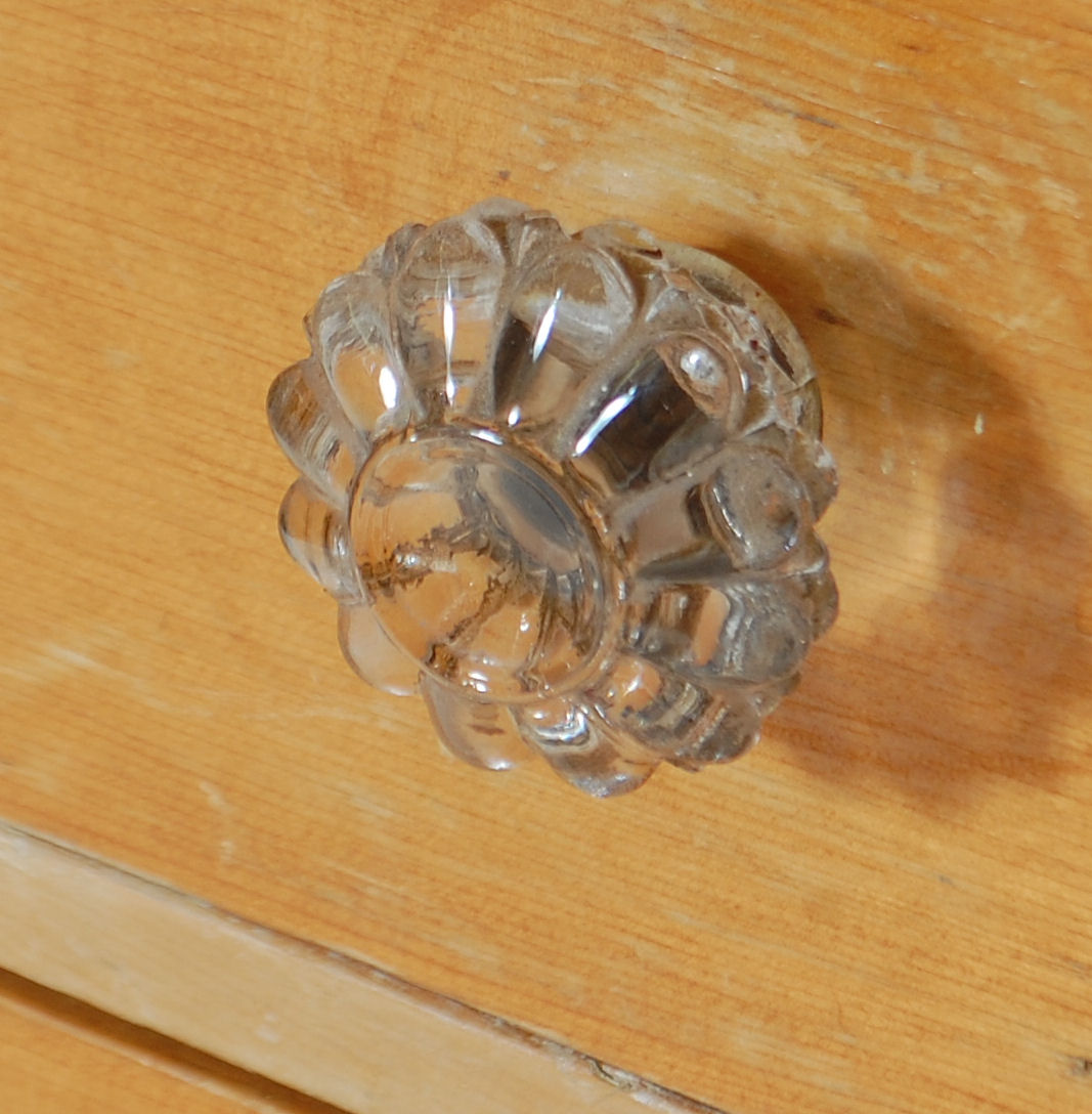 A Victorian pine cottage small chest of drawers being raised on bun feet with glass handles to the 3 - Image 6 of 7