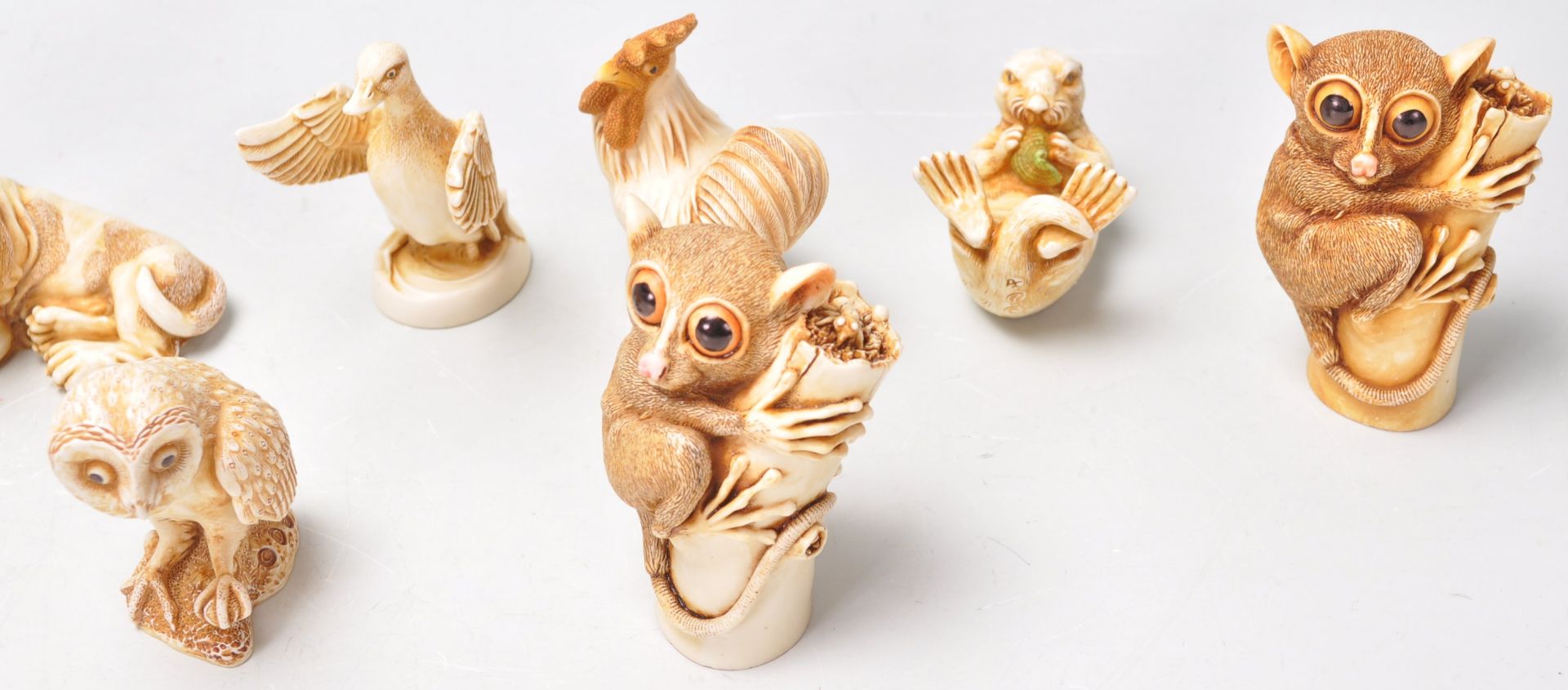 A group of twelve Harmony Kingdom resin animal figurines to include bush babies, owl, dolphin, duck, - Bild 4 aus 9