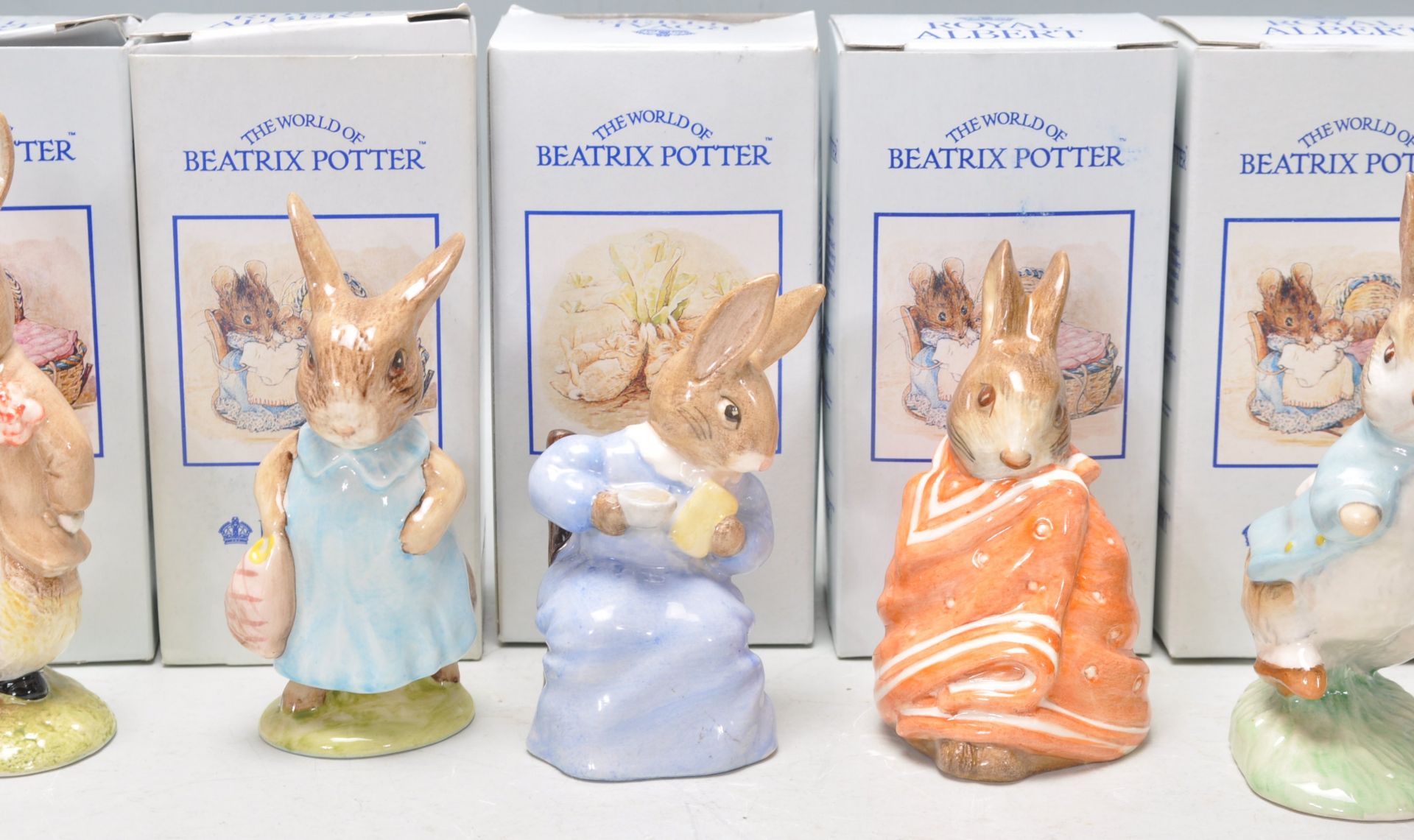 A good collection of ten Royal Albert ceramic figures in 'The World Of Beatrix Potter Collection' to - Bild 3 aus 9