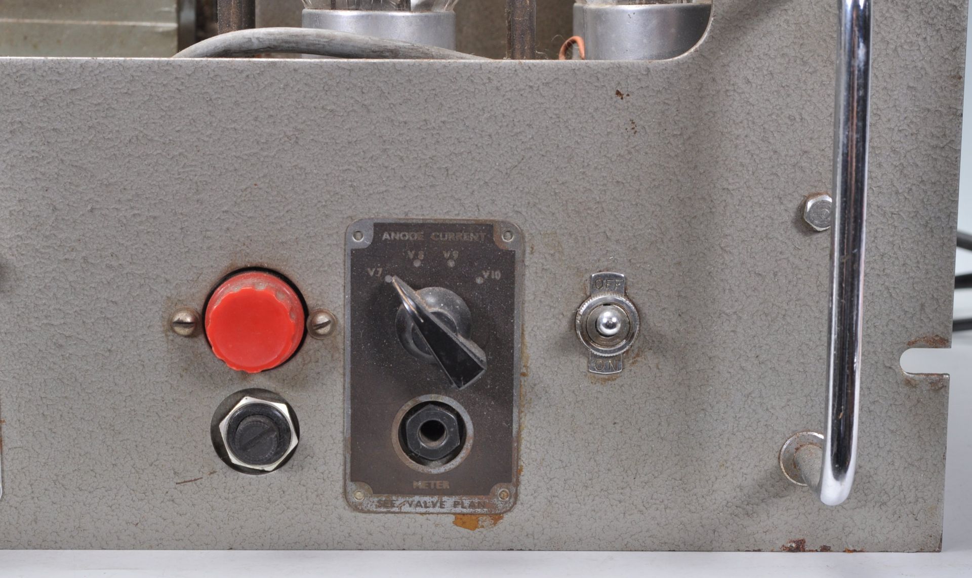A vintage mid 20th Century valve amplifier having four original KT88 valves marked 8250Z. - Image 3 of 9