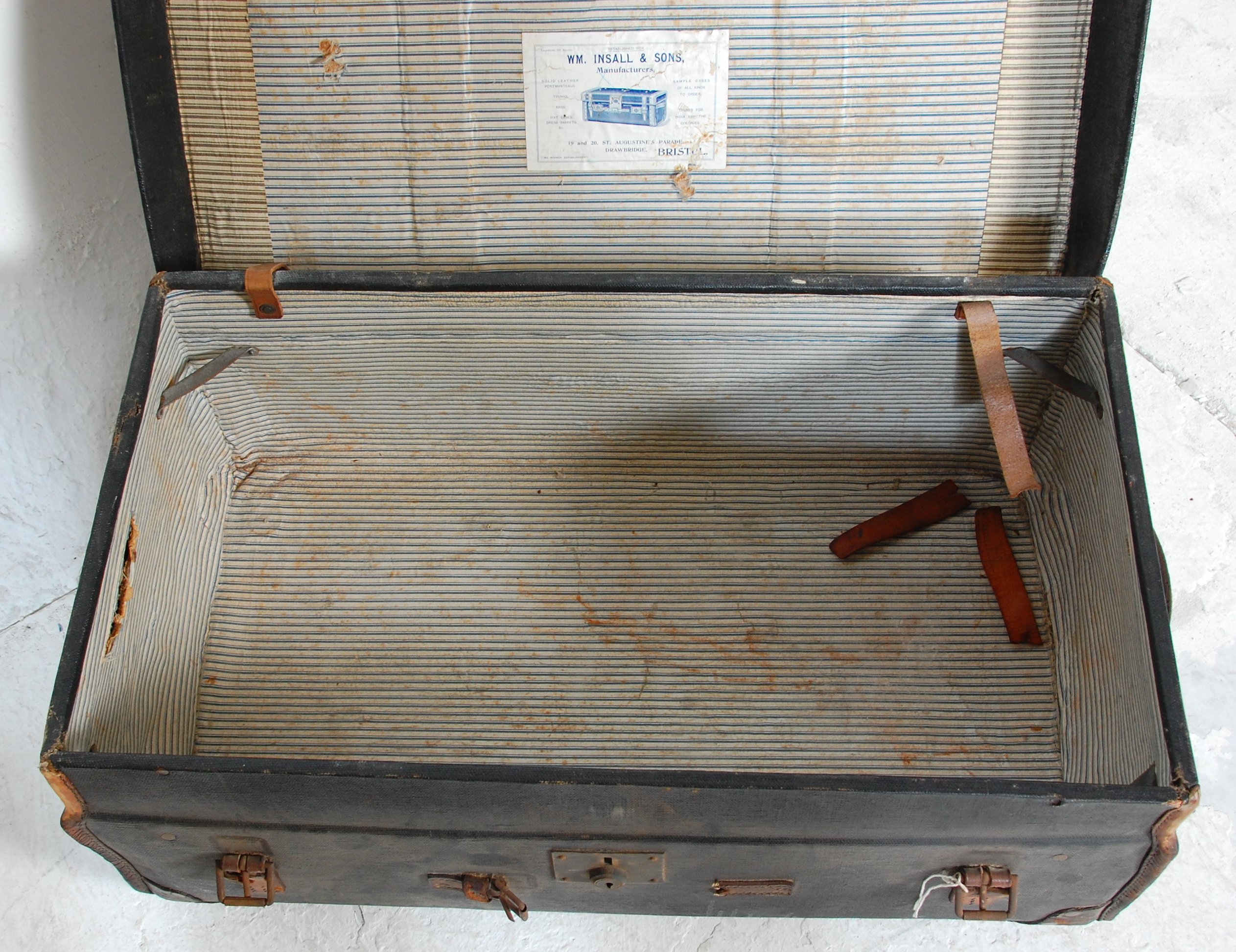 A good vintage 20th leather travel trunk case having brown leather handles and straps. The cover - Image 7 of 7