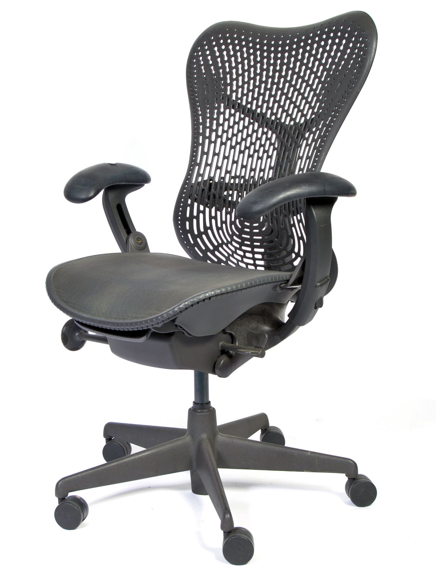 HERMAN MILLER MIRRA 2 SWIVEL DESK CHAIR BY STUDIO