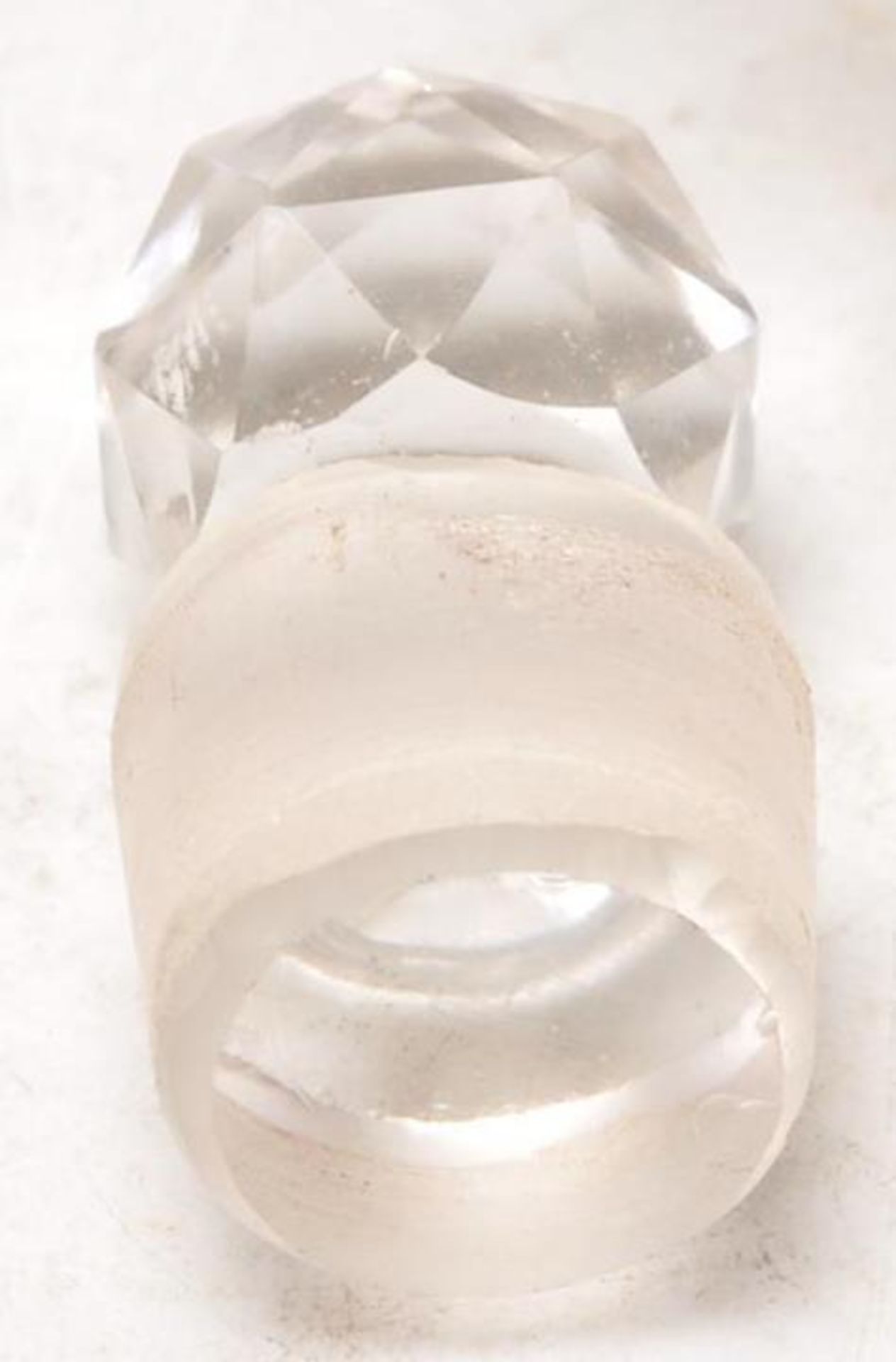 A 19th Century Victorian cut glass dressing table scent bottle of bulbous form having a silver - Bild 8 aus 8