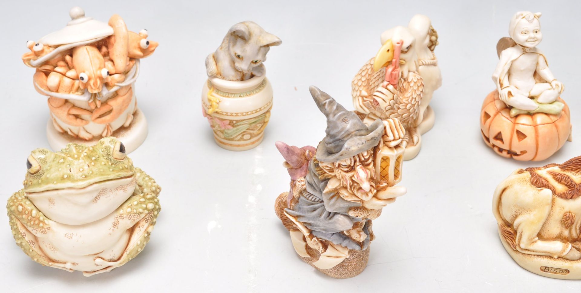 A group of thirteen Harmony Kingdom novelty resin figurines to include cats climbing a Christmas - Bild 2 aus 12