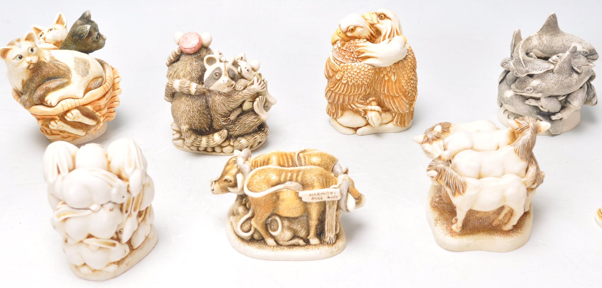 A group of twelve Harmony Kingdom resin animal novelty figurines/ trinket pots to include 'At The - Bild 3 aus 15