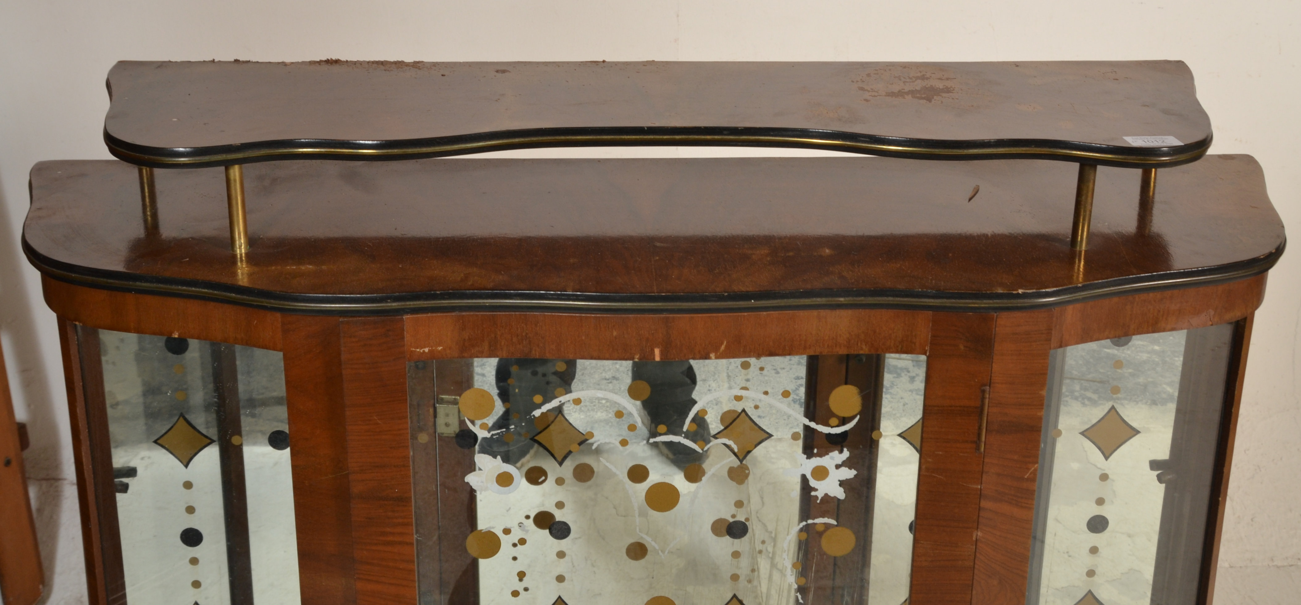 A 1930's Art Deco display cabinet with mirror back - Image 5 of 16