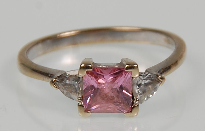 Two 9ct white gold ladies rings. One set with a square cut pink stone flanked by CZs. Hallmarked for - Image 13 of 14