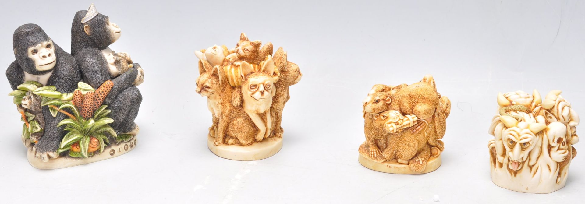 A group of fifteen Harmony Kingdom resin novelty animal figurine boxes to include a Gorilla group, - Bild 6 aus 10