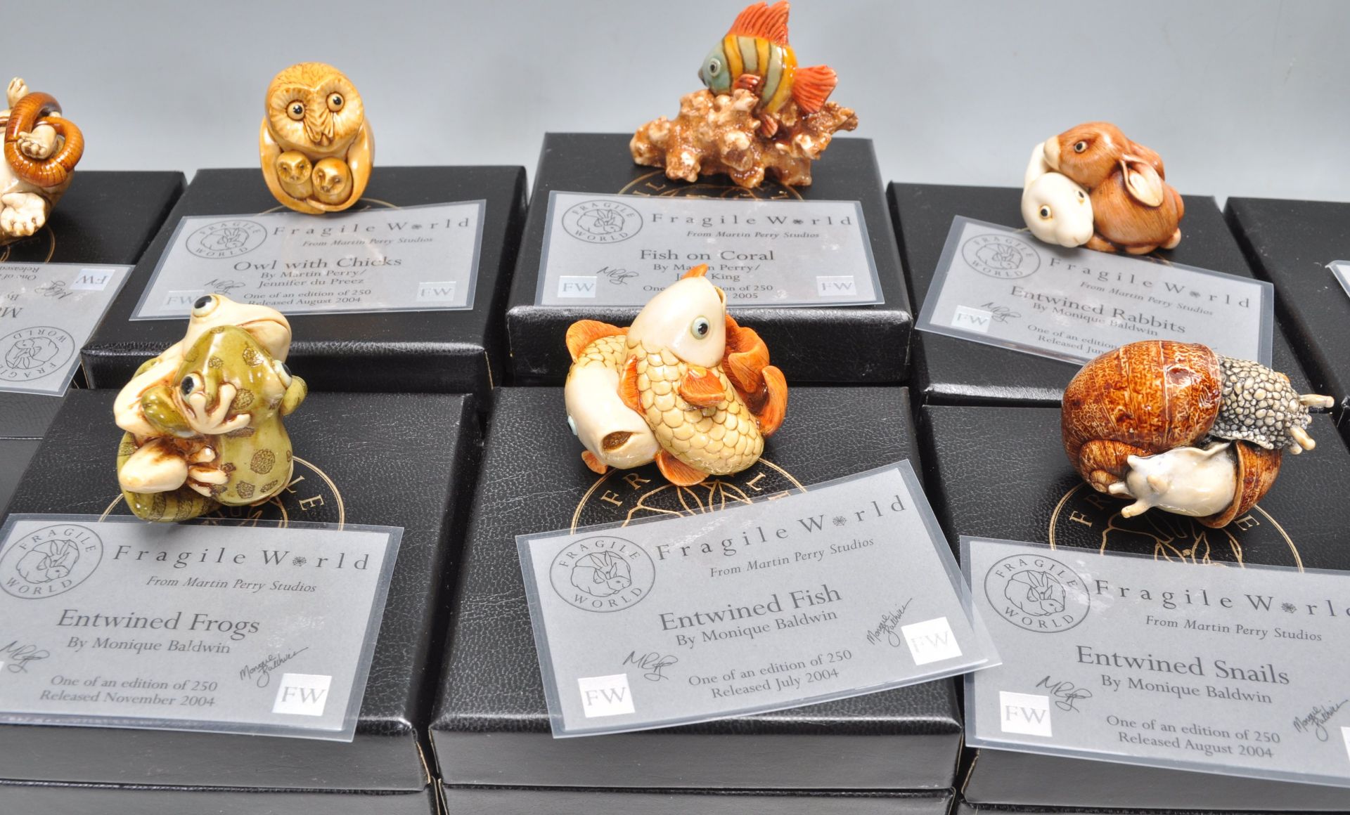 Harmony Kingdom - A collection of sixteen Fragile World resin animals figurines to include - Bild 2 aus 14