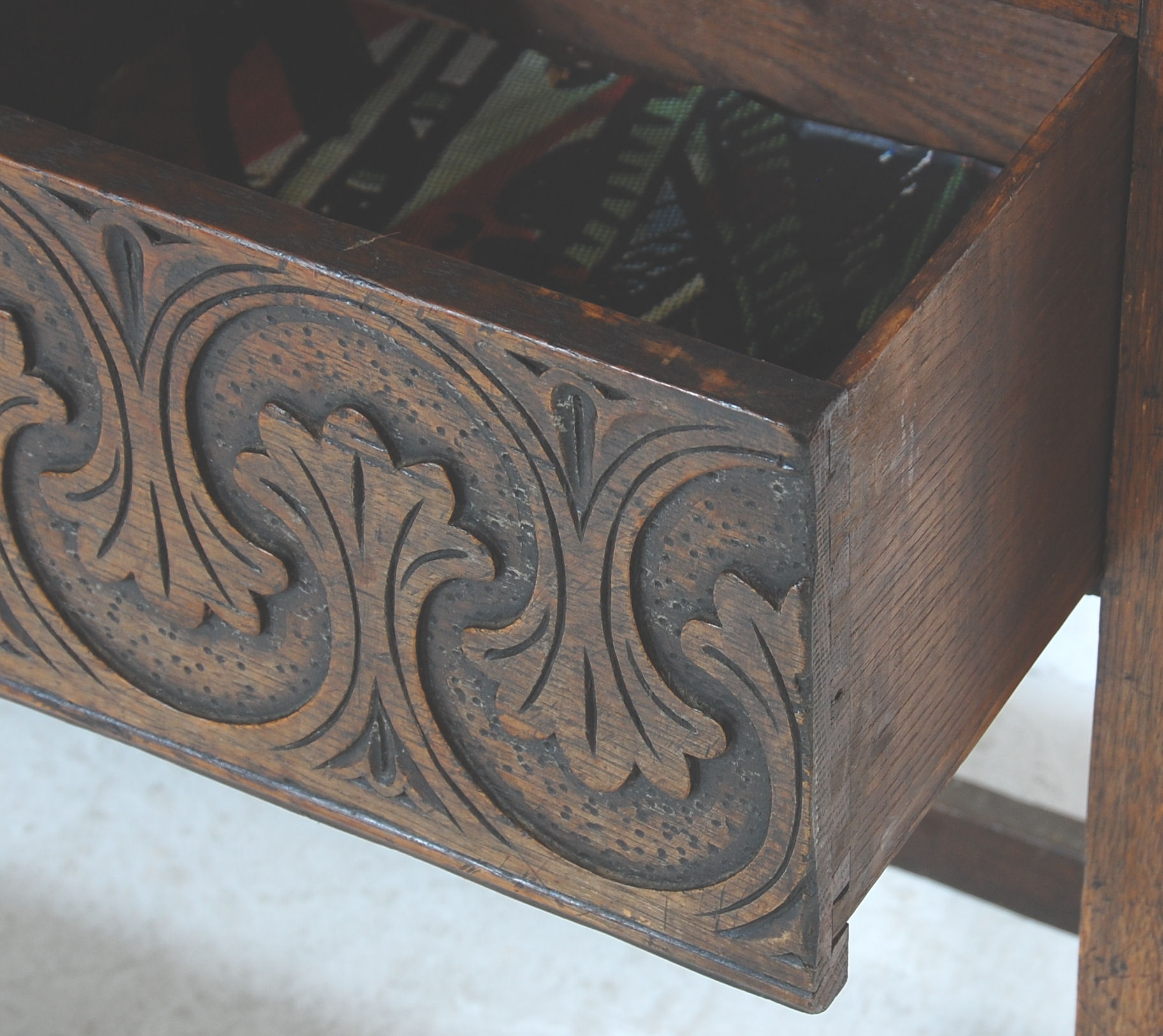 An early 20th Century 1920's carved Ipswich oak cupboard on stand having a twin door cupboard with - Image 6 of 8