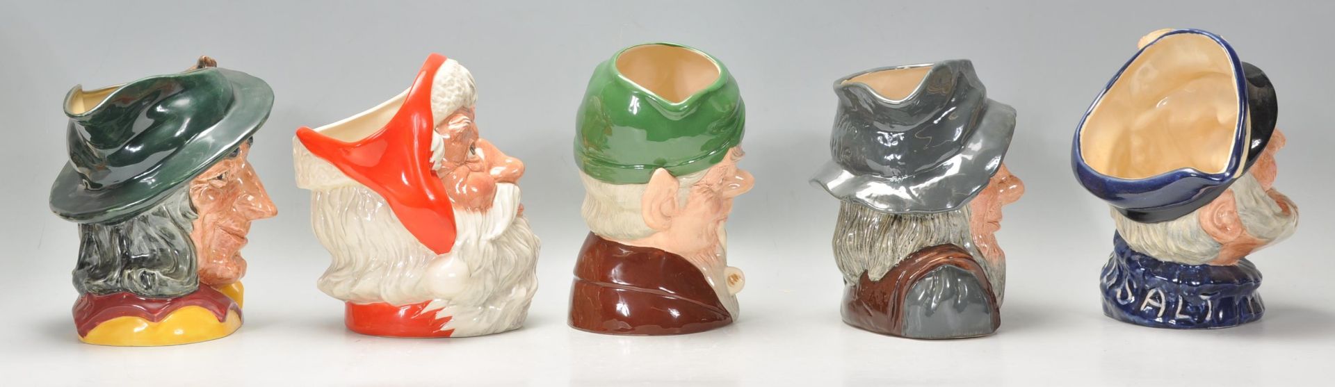 A group of five Royal Doulton ceramic character jugs to include the Pied Piper D6403, Old Salt - Bild 2 aus 8