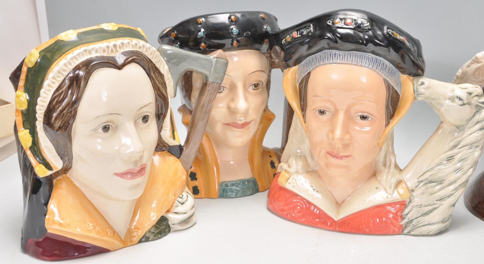 Henry VIII and his Six Wives - A group of seven Royal Doulton ceramic Character / Toby jugs to - Bild 2 aus 8