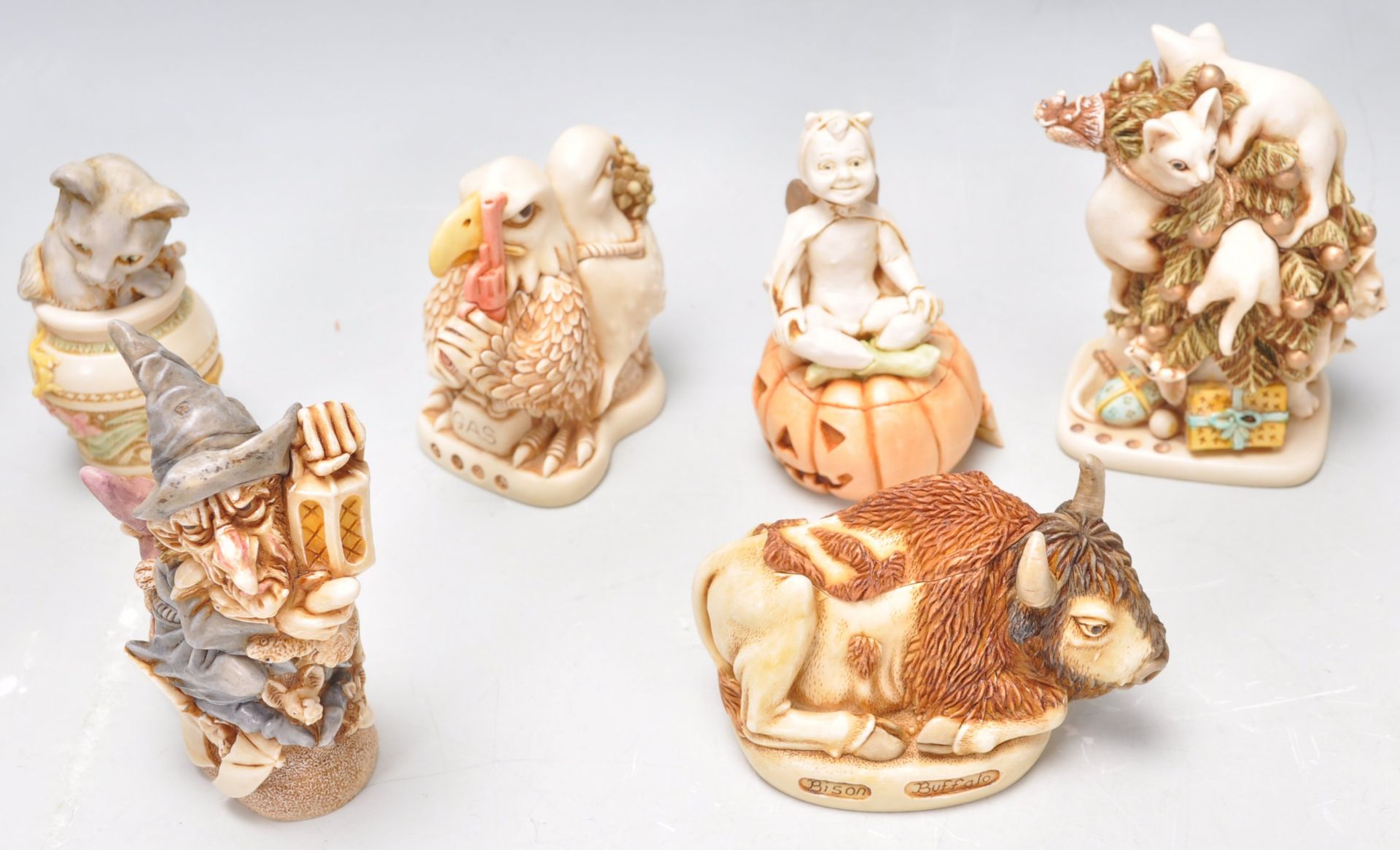 A group of thirteen Harmony Kingdom novelty resin figurines to include cats climbing a Christmas - Bild 3 aus 12