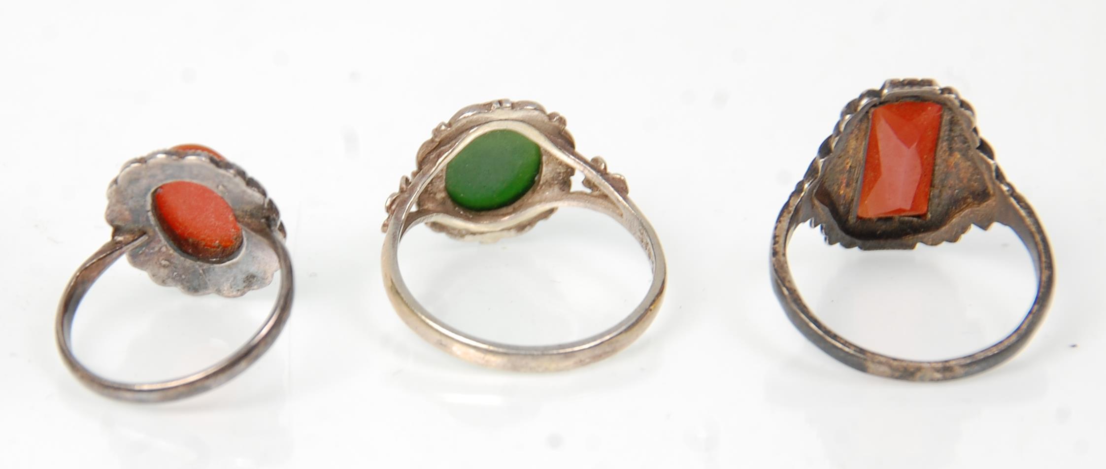 A group of seven silver rings to include a green stone panel ring (possibly jade) a lapis lazuli set - Image 6 of 6