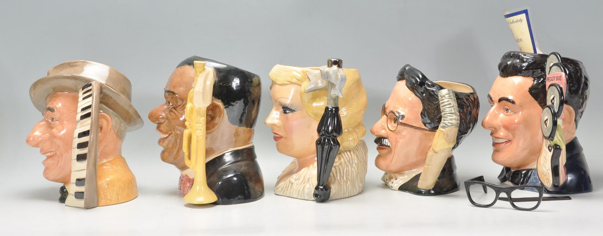 A group of five Royal Doulton ceramic character jugs from the celebrity collection to include - Bild 4 aus 8