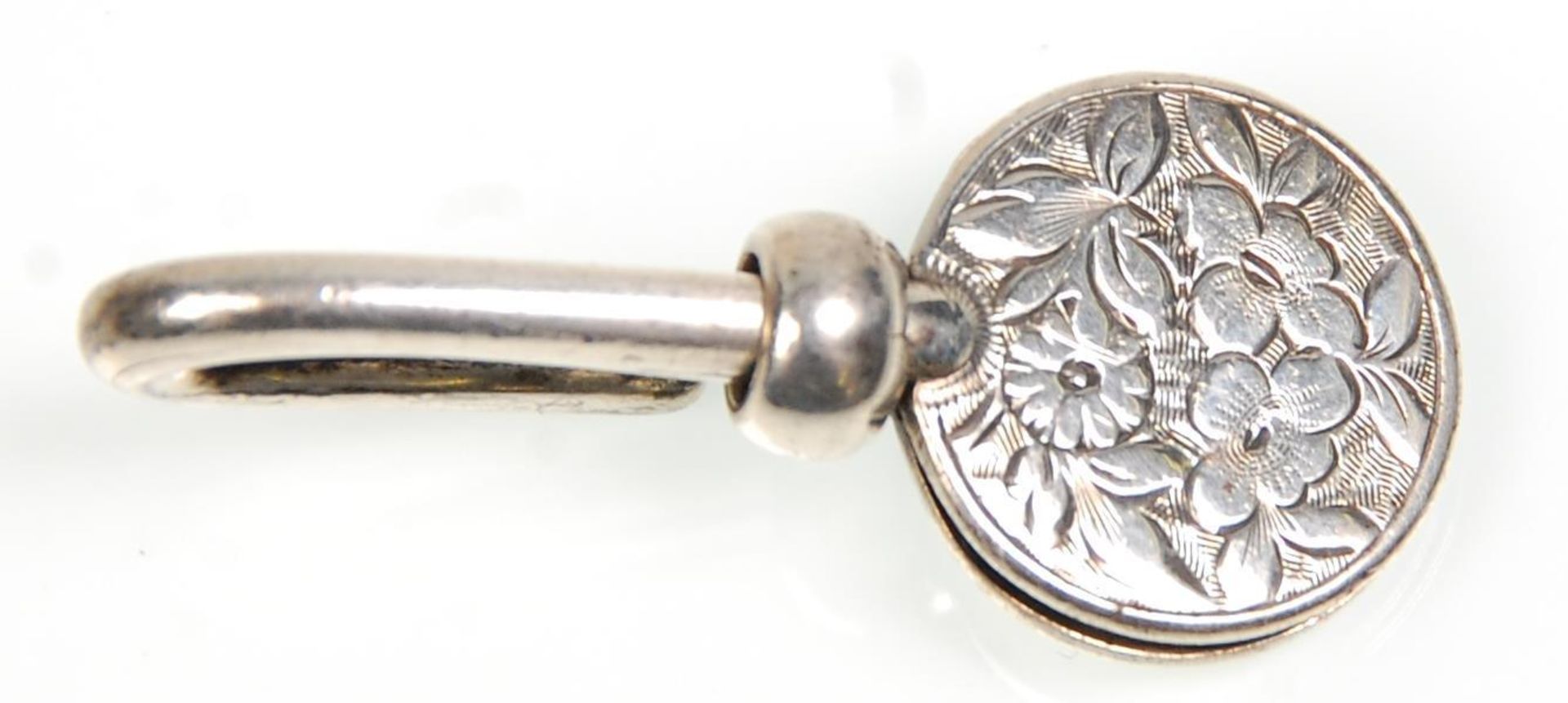 A charming 19th Century Victorian silver hallmarked napkin holder with engraved floral and scroll - Bild 5 aus 5