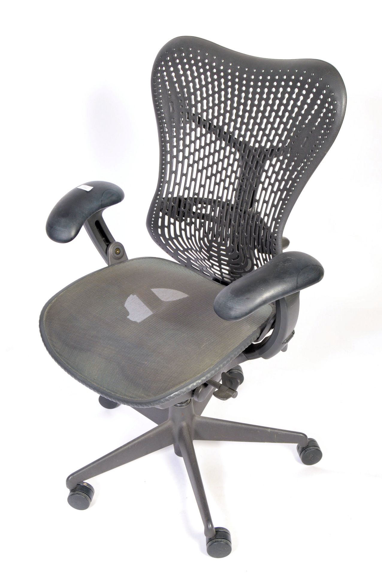 HERMAN MILLER MIRRA 2 SWIVEL DESK CHAIR BY STUDIO - Bild 2 aus 7