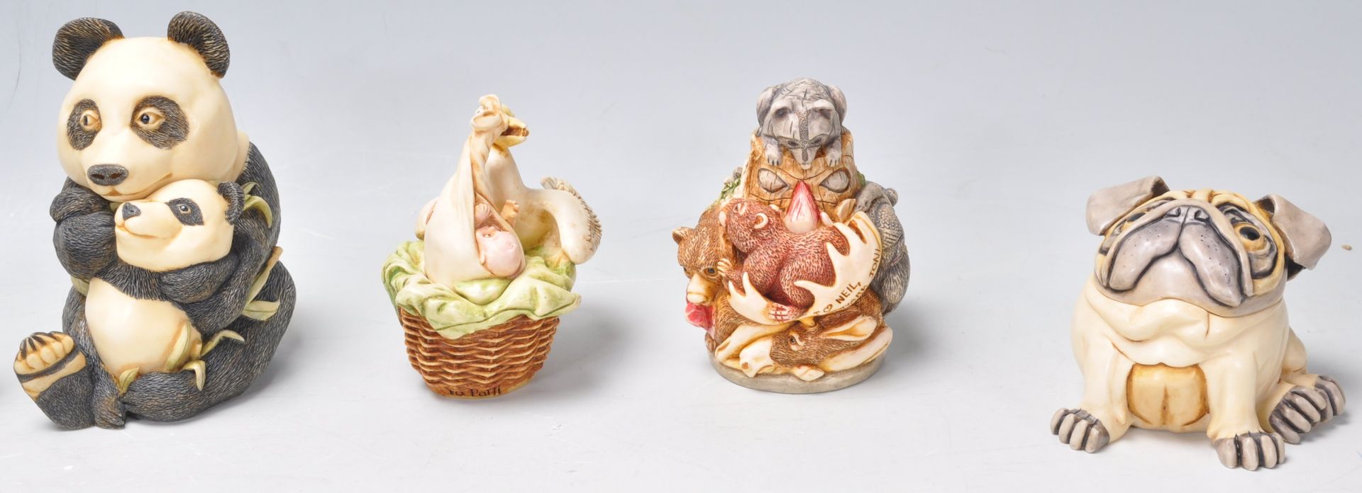 A group of fifteen Harmony Kingdom resin novelty animal figurine boxes to include a Gorilla group, - Bild 5 aus 10