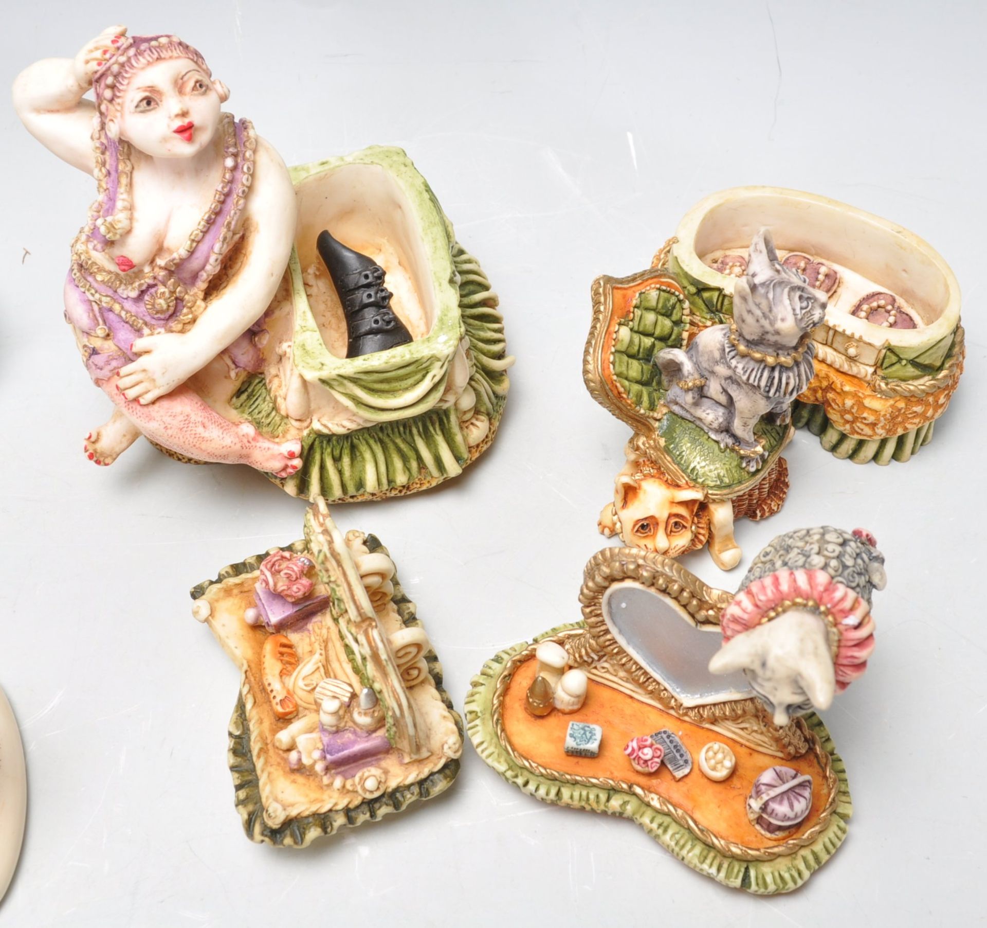A group of seven Harmony Kingdom novelty resin figurines in the form of nude ladies in different - Bild 7 aus 13