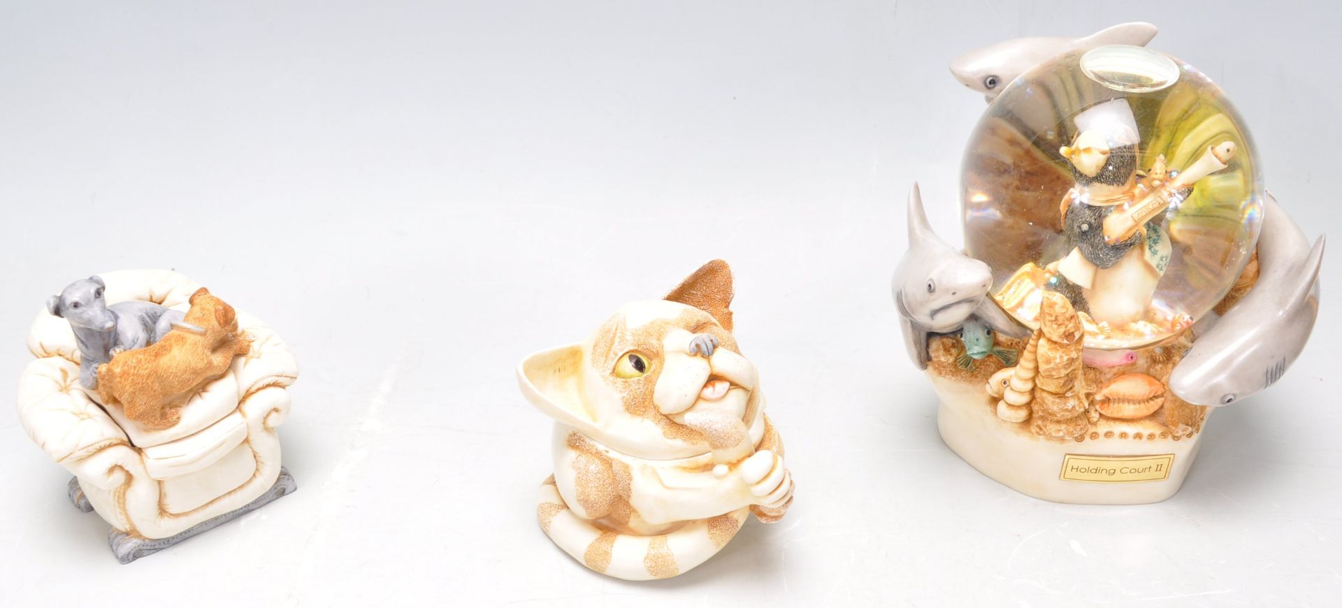 A group of ten Harmony Kingdom resin novelty figurines / boxes to include 'Holding Court II' snow - Bild 6 aus 8