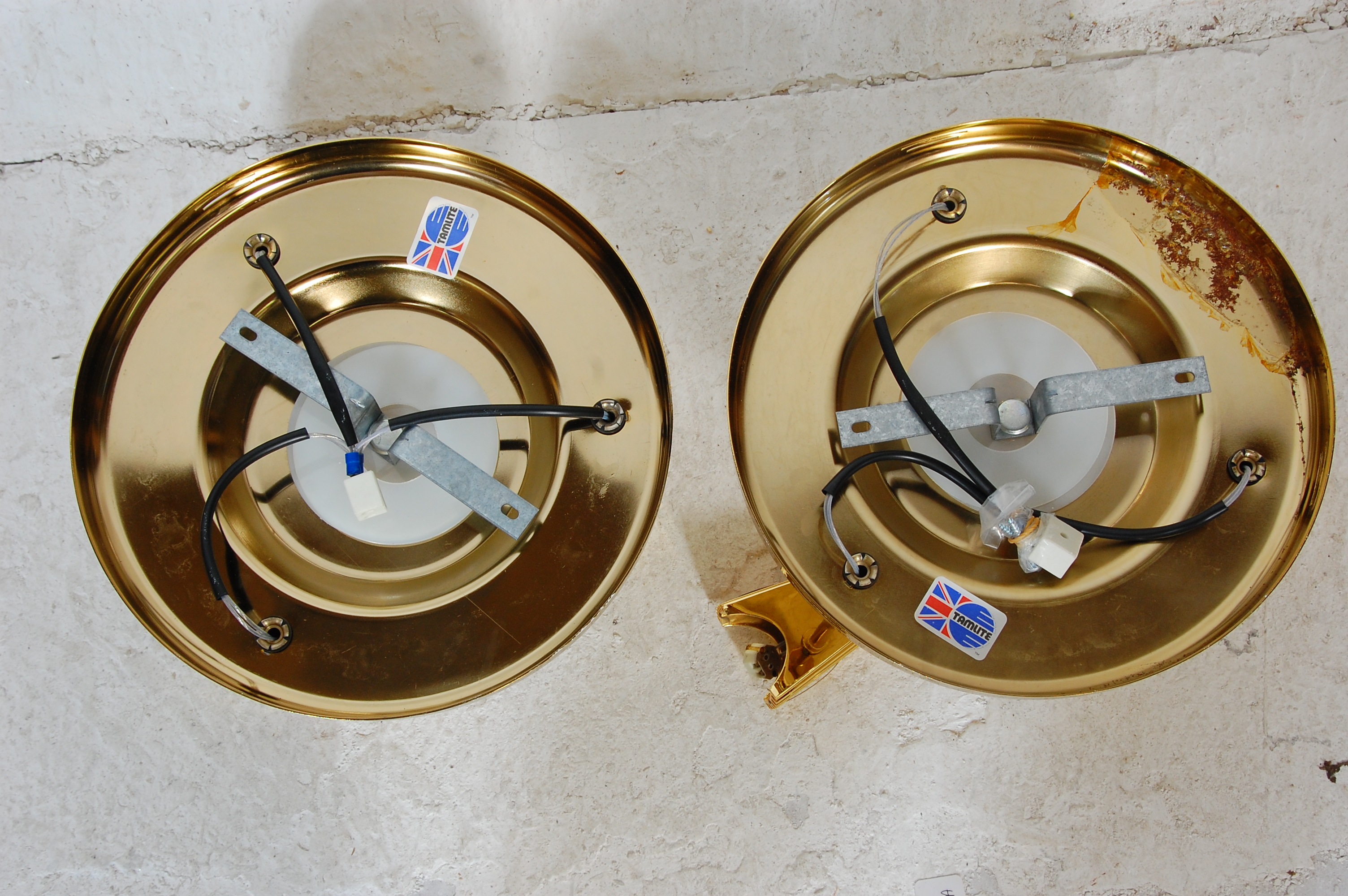 Fase - A matching pair of retro 1980's brass ceiling spotlights by Fase. Both in original boxes. - Image 4 of 5