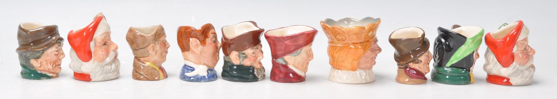 A group of ten Royal Doulton miniature Character / Toby jugs to include 2x Santa Claus D7060 and - Bild 4 aus 11