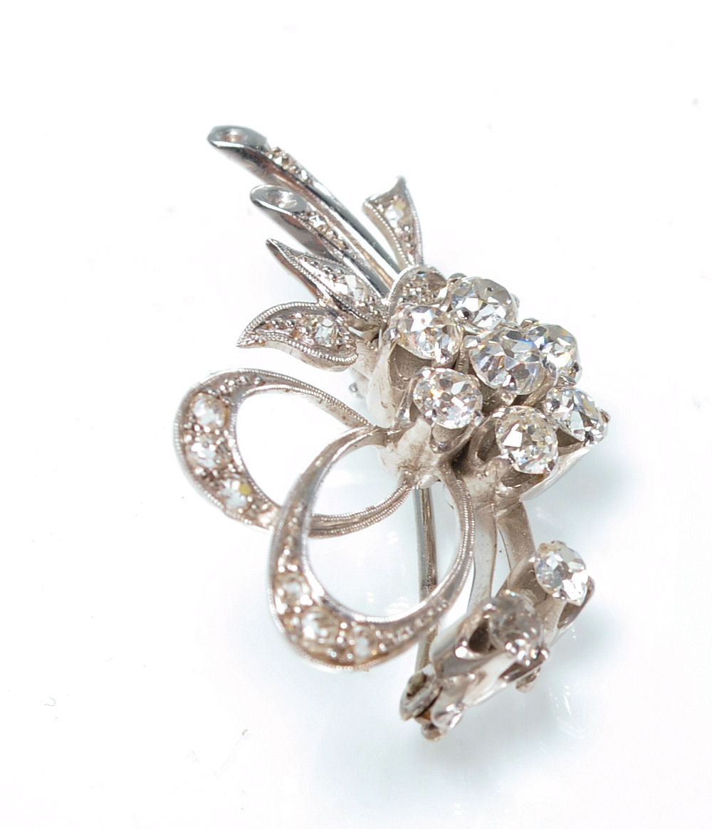 A stunning vintage mid 20th Century platinum and diamond brooch in the form of a floral bouquet - Image 4 of 5