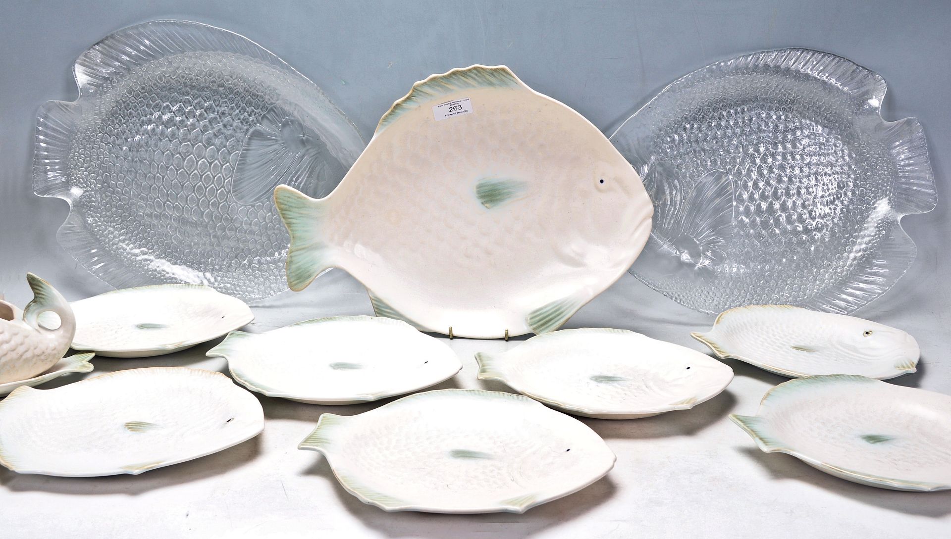 A set of vintage retro Shorter & Son fish plates having a white ground with mint green accents,