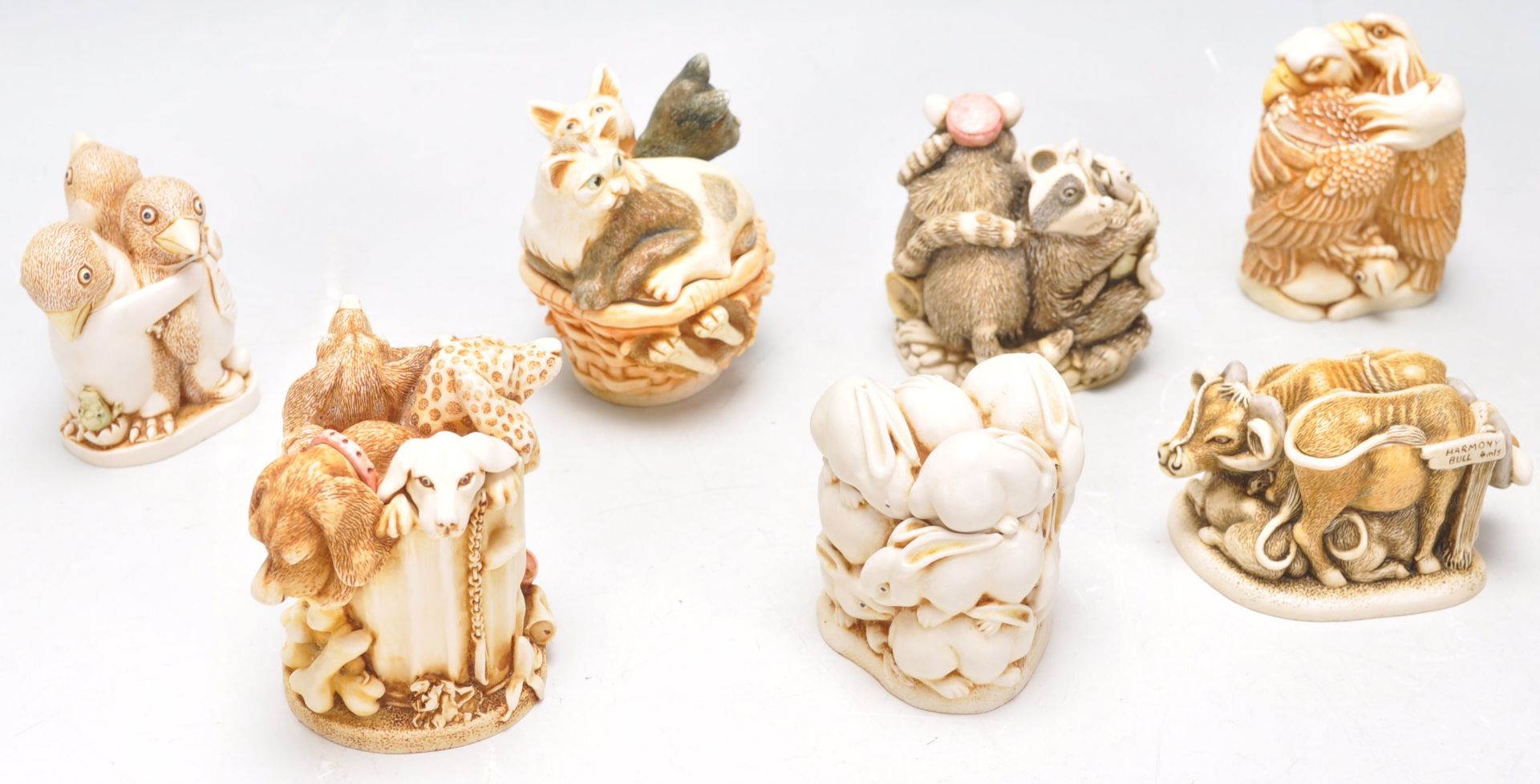 A group of twelve Harmony Kingdom resin animal novelty figurines/ trinket pots to include 'At The - Bild 4 aus 15