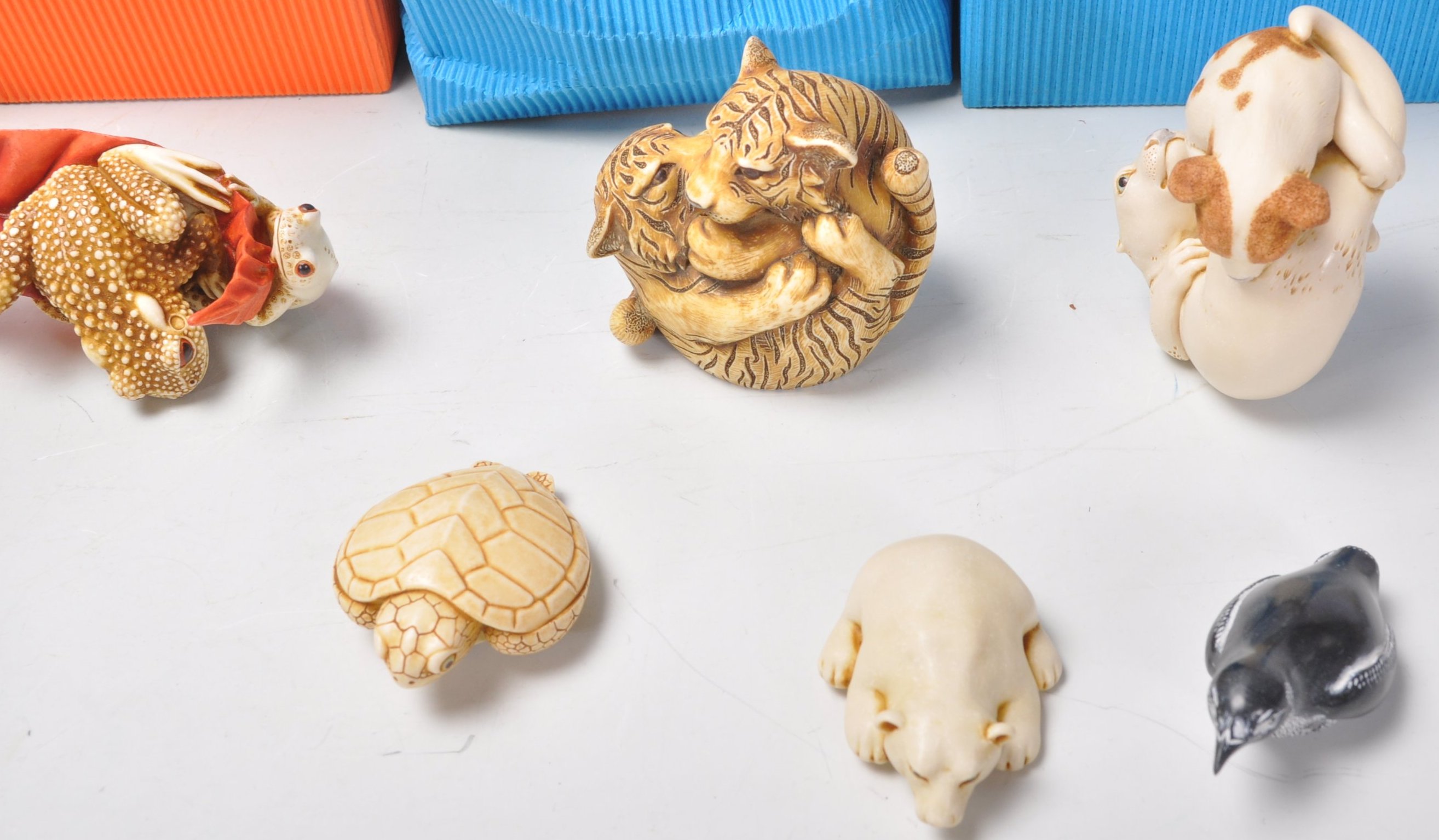 A group of sixteen Adam Binder carved resin netsuke style figures of the animal kingdom to - Image 8 of 9