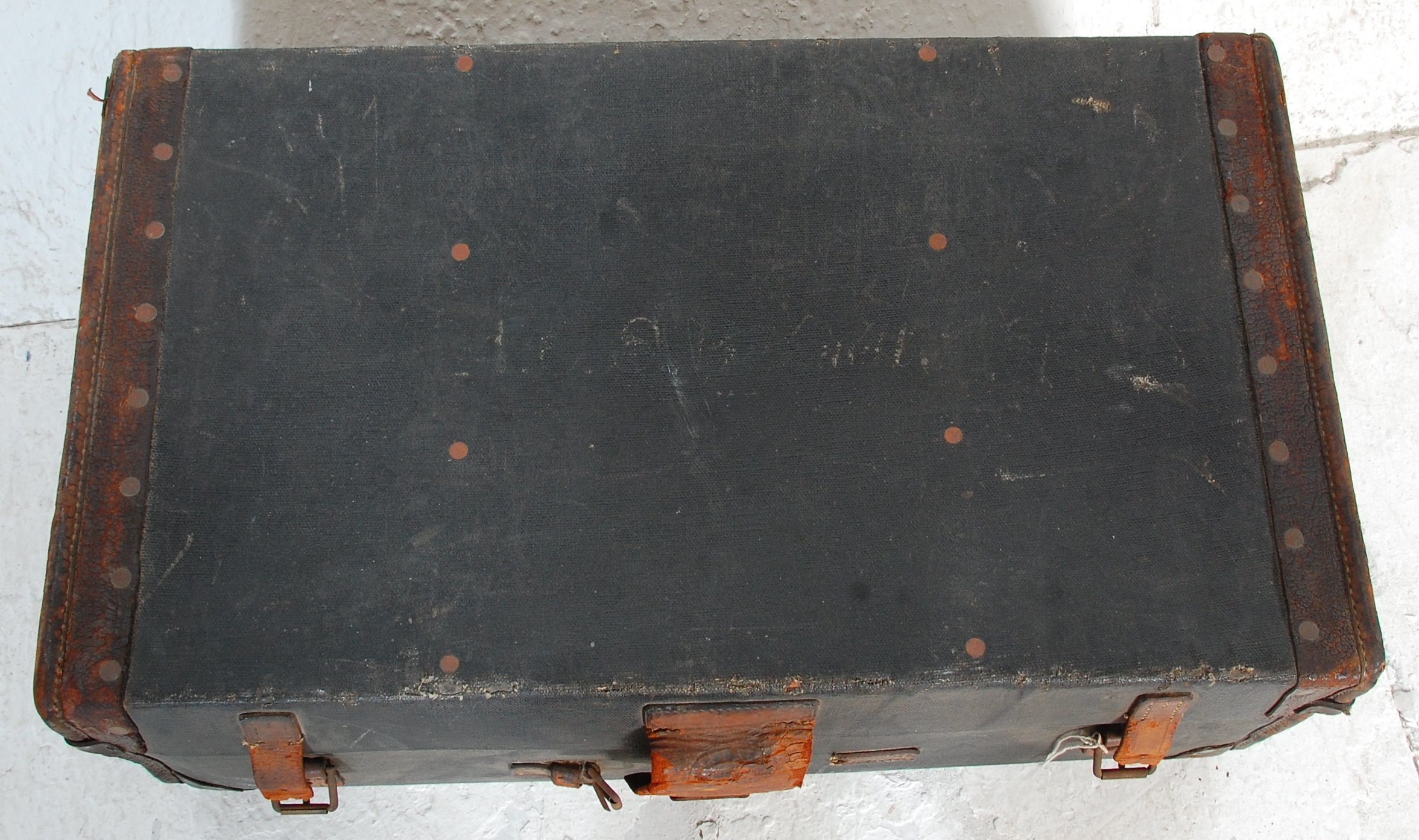 A good vintage 20th leather travel trunk case having brown leather handles and straps. The cover - Image 3 of 7
